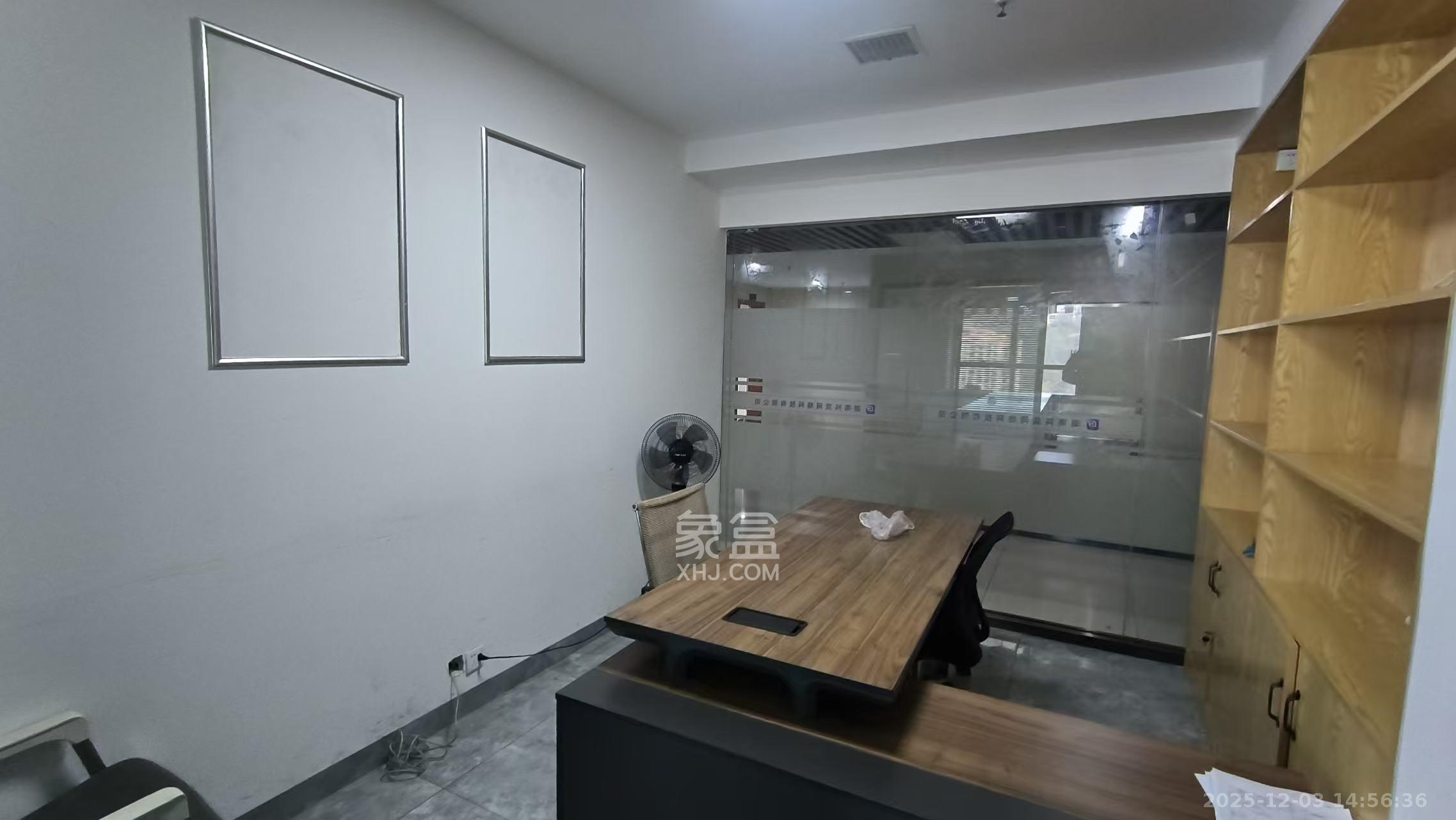 洋湖创富中心   120.0㎡      4000.0元/月