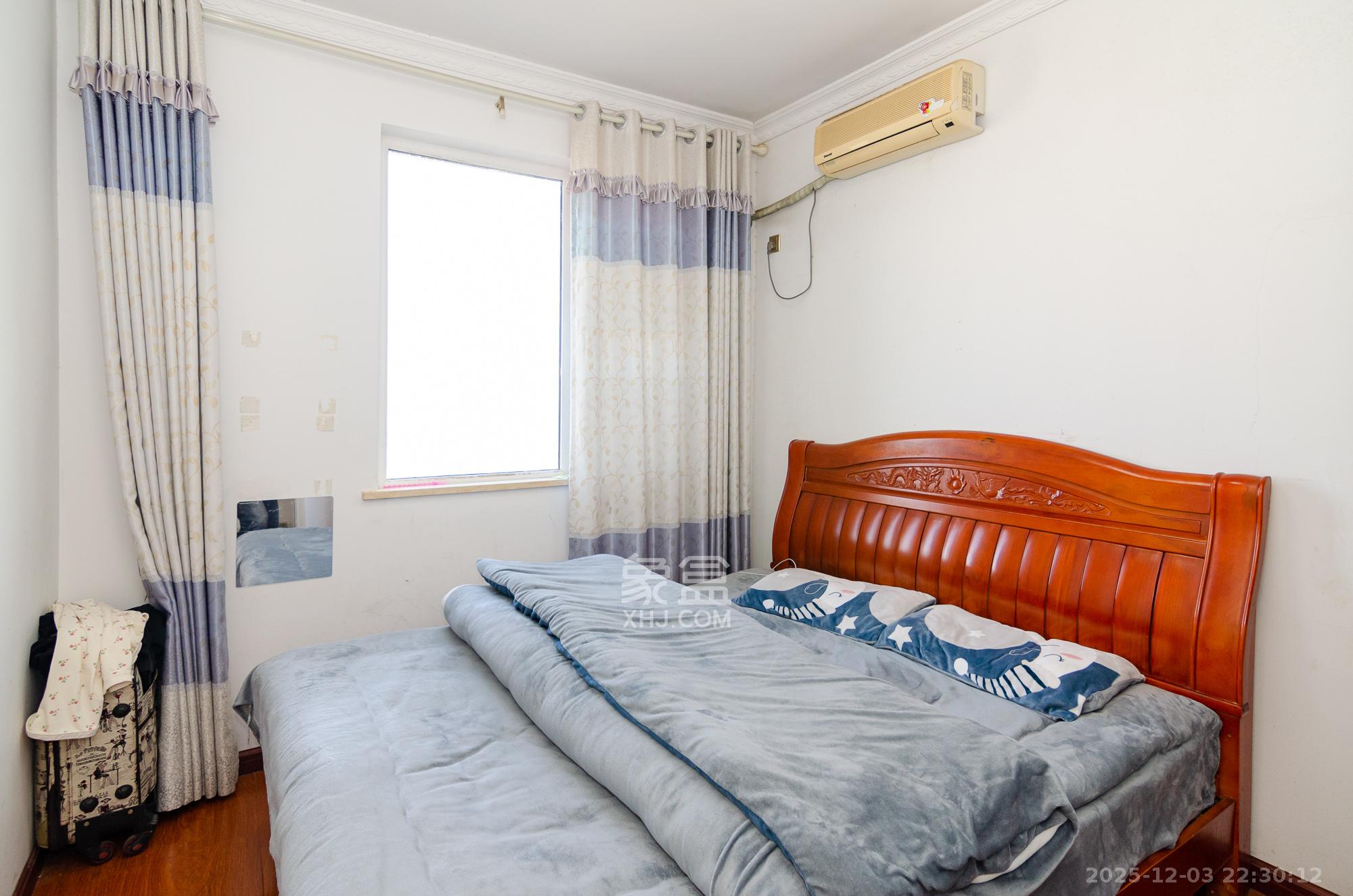 金地三千府(金地湖山樾、金地自在城) 3室2厅1卫 52.0万 金地三千府(金地湖山樾、金地自在城) 3室2厅1卫 52.0万卧室