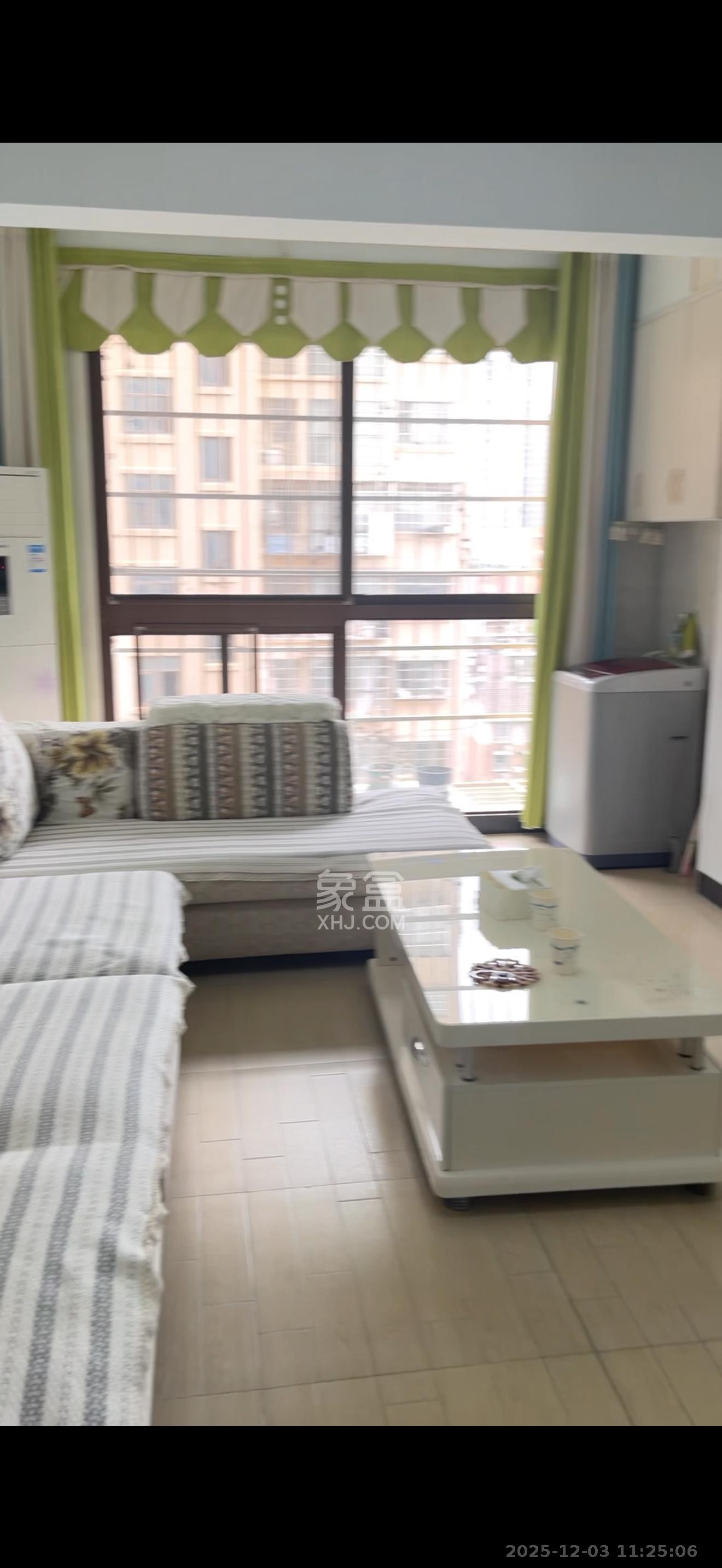 四季星城 1室2厅1卫 1900.0元/月 四季星城 1室2厅1卫 1900.0元/月室内图