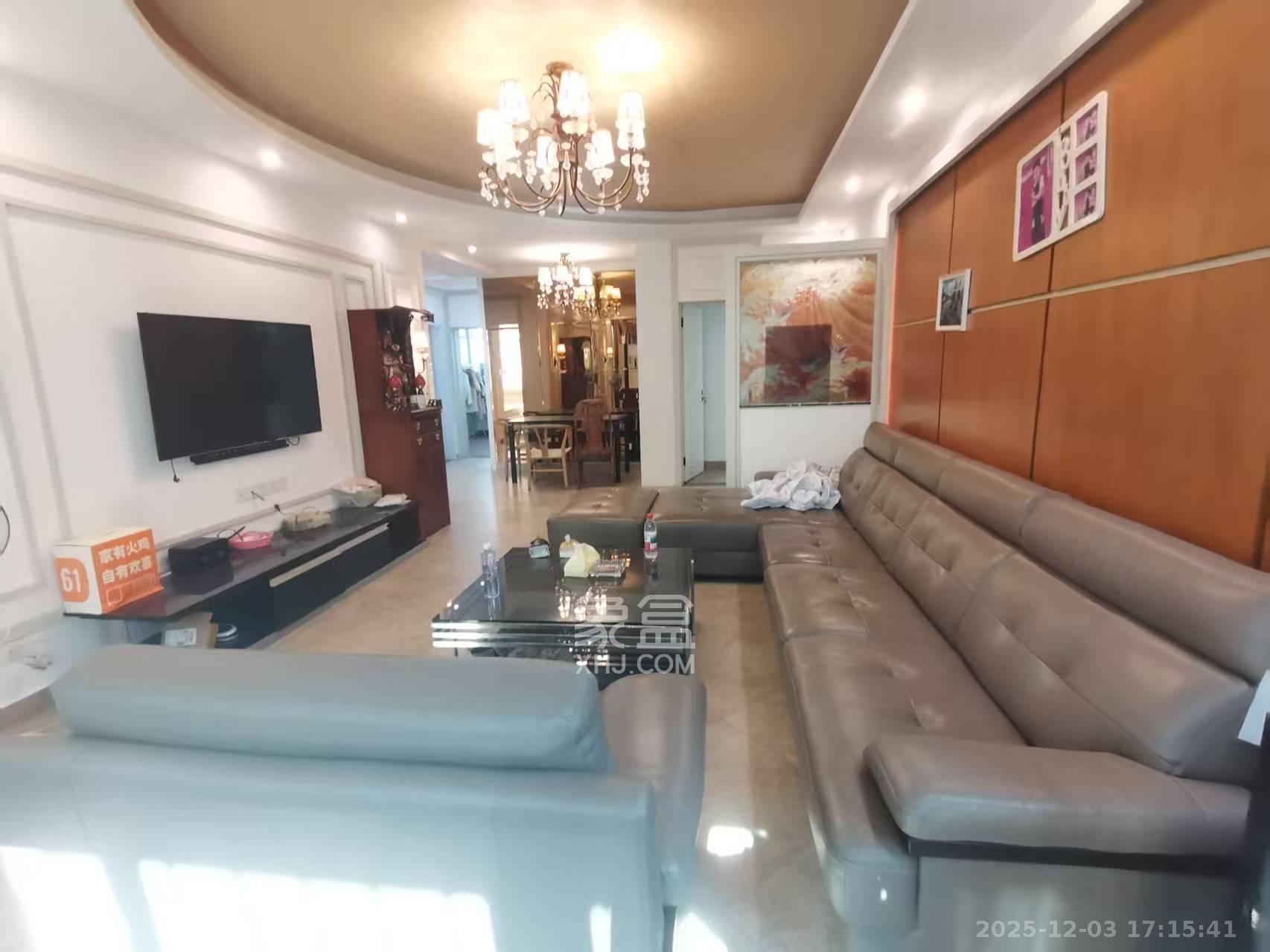 兴联母山小区  3室2厅2卫    1600.0元/月室内图