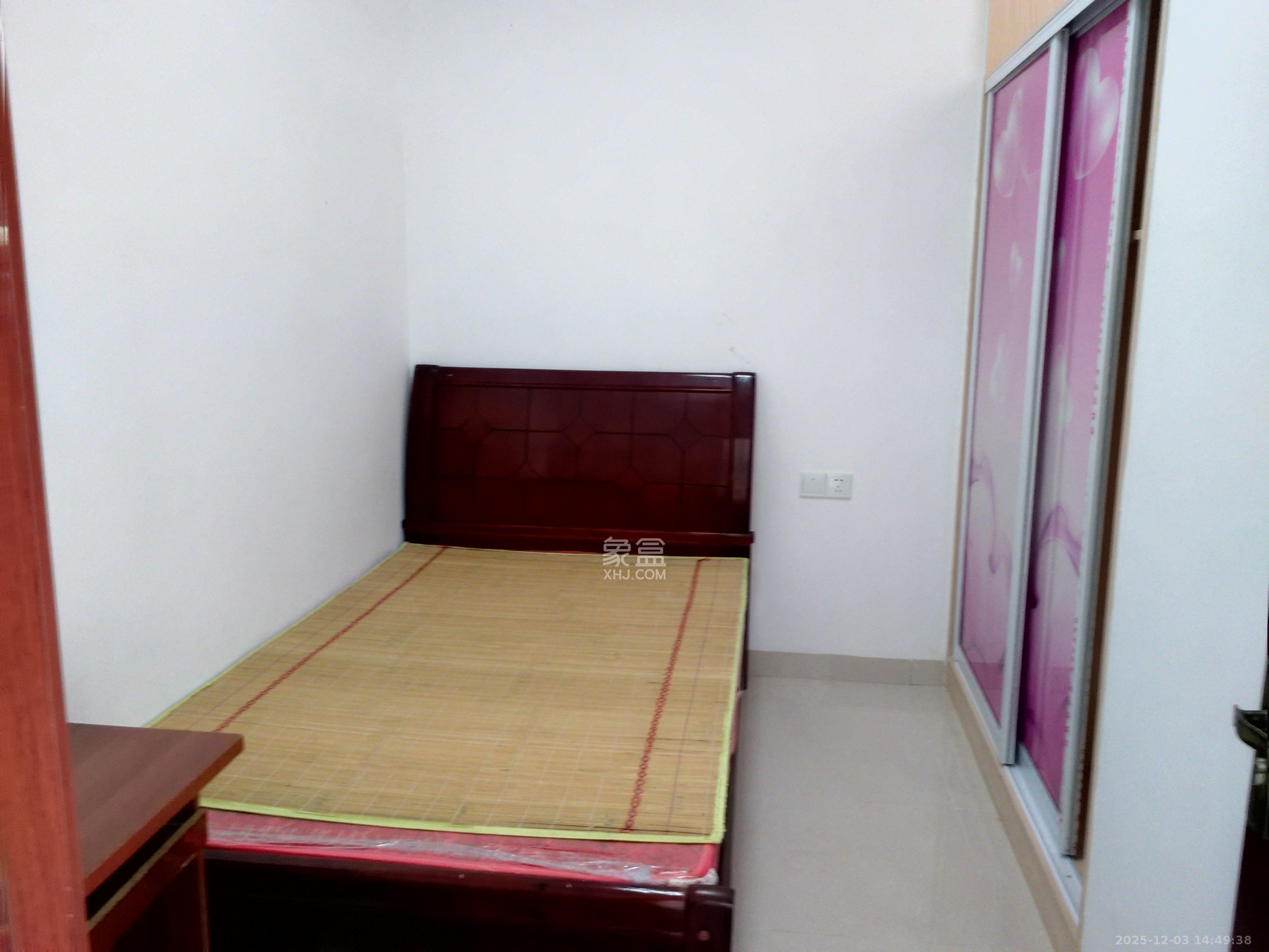 阳光100三期 2室2厅1卫 1800.0元/月 阳光100三期 2室2厅1卫 1800.0元/月室内图