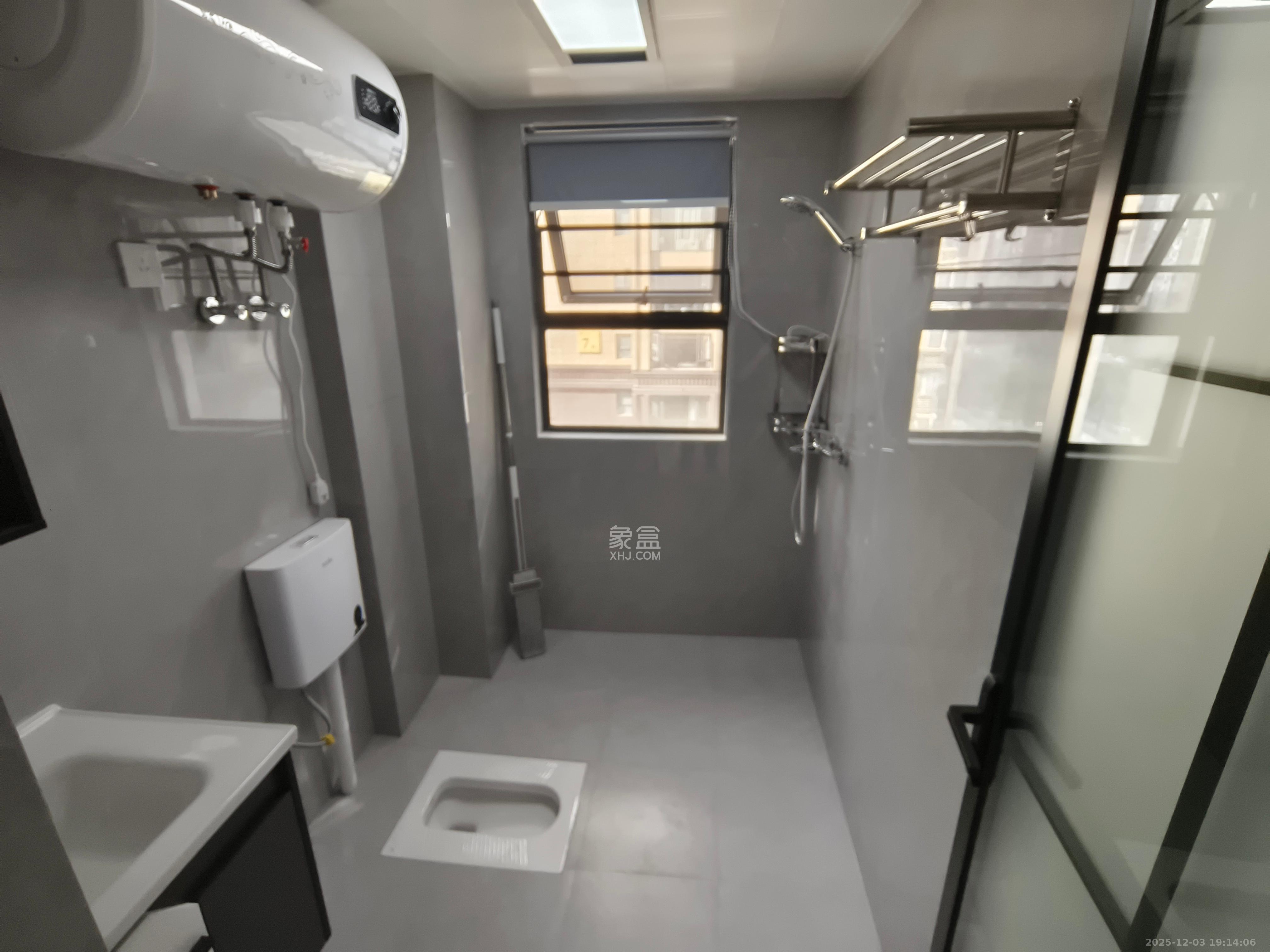 明发阅江悦府  3室2厅1卫    2000.0元/月室内图