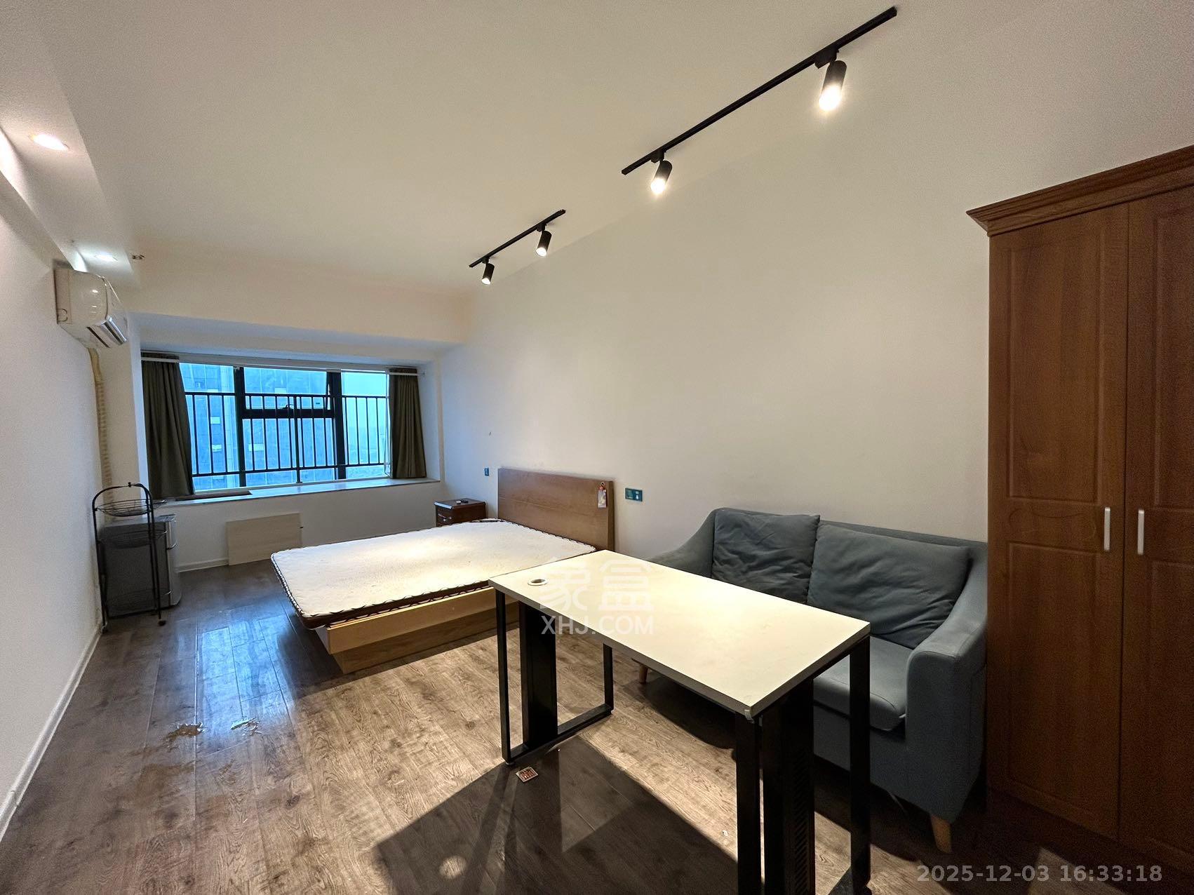 裕天国际商汇中心  1室0厅0卫    1300.0元/月