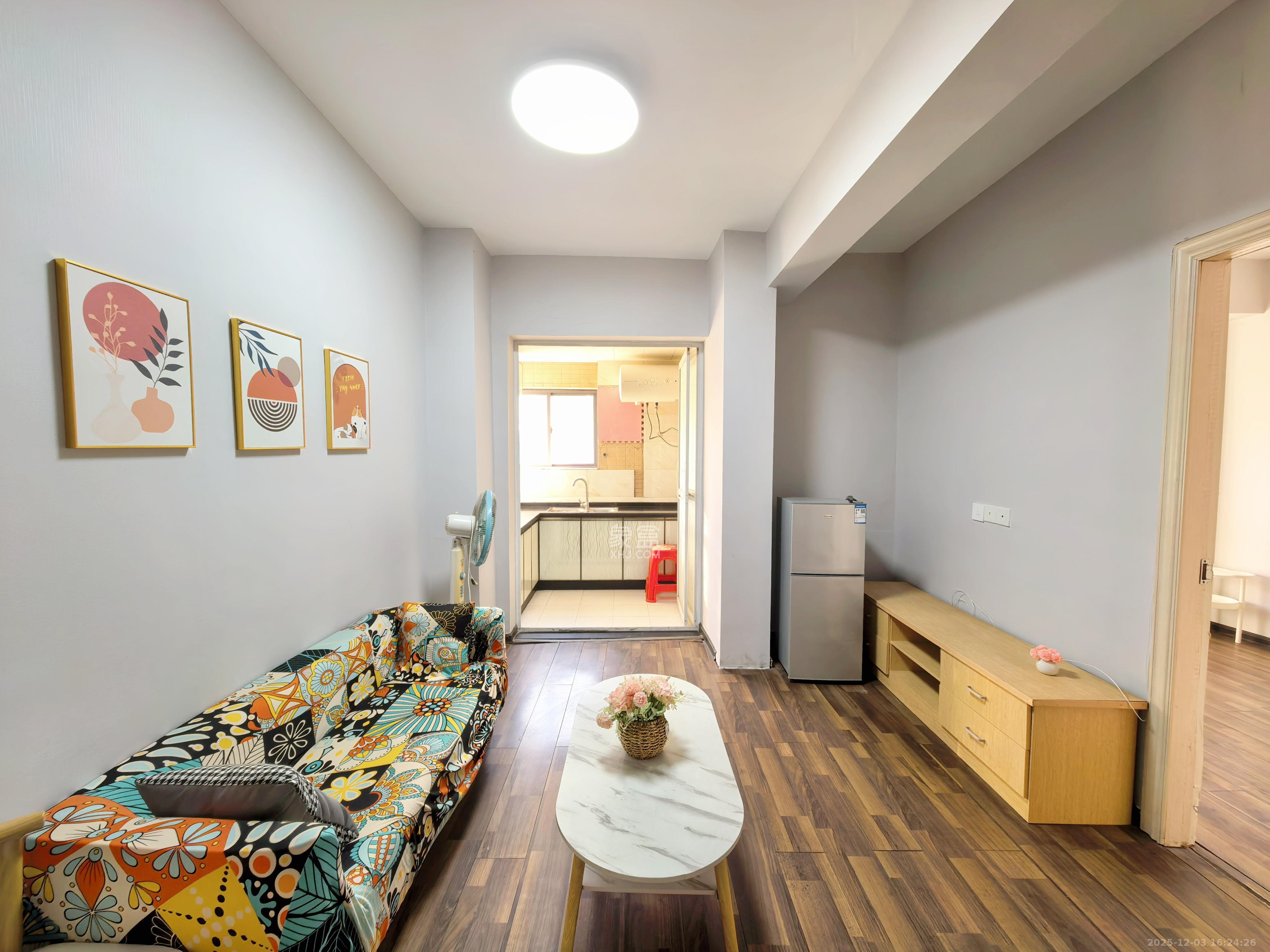 中城丽景香山园  2室1厅1卫    2200.0元/月