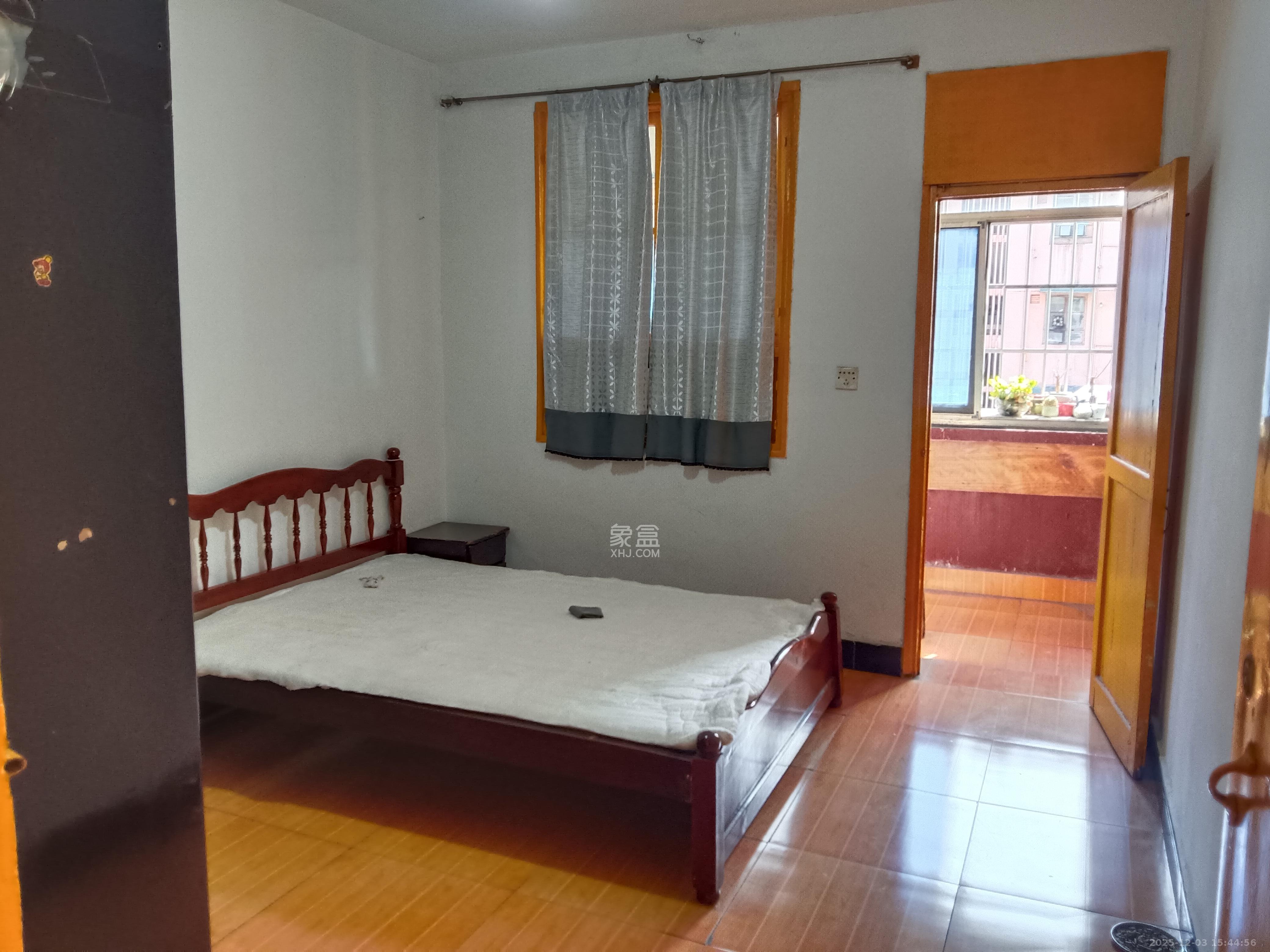 赤岗小区（一二三片）  1室1厅1卫    1200.0元/月室内图