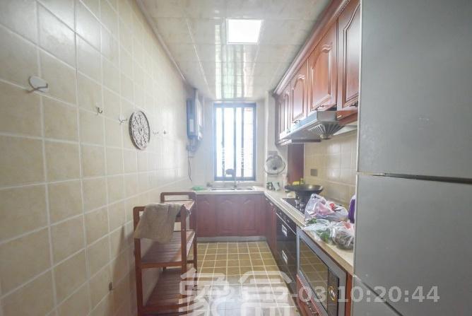 尊邸华庭  4室2厅2卫    3000.0元/月室内图