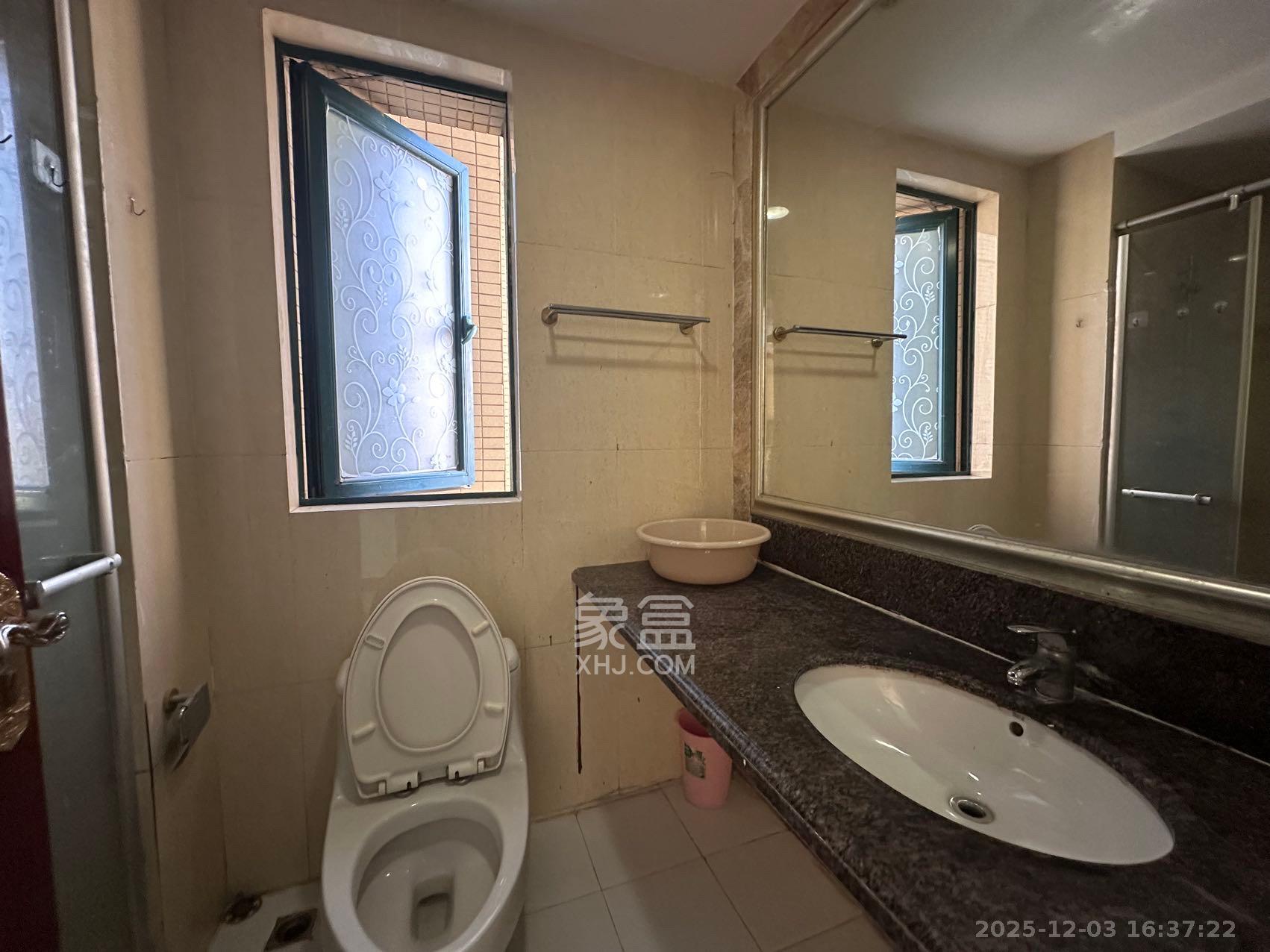 恒大雅苑  3室2厅2卫    2700.0元/月室内图