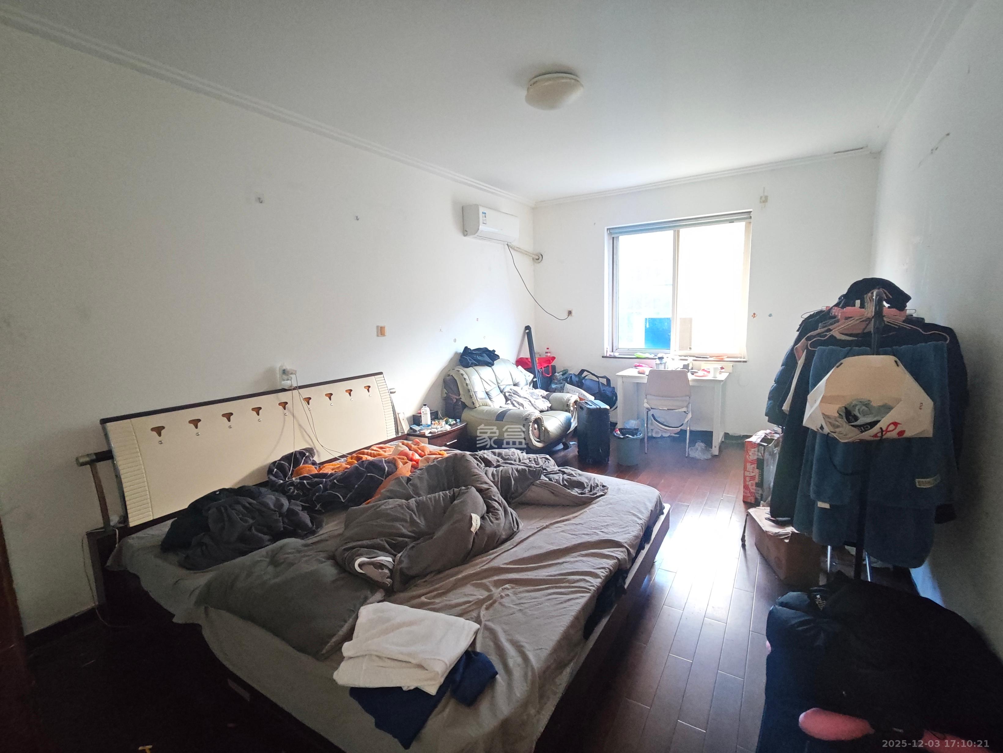 湘博楼 3室2厅1卫 1500.0元/月 湘博楼 3室2厅1卫 1500.0元/月室内图