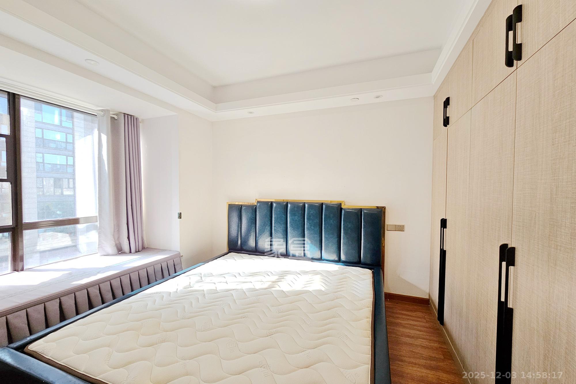 明昇壹城（明昇时代广场）二期  3室2厅2卫    150.0万卧室