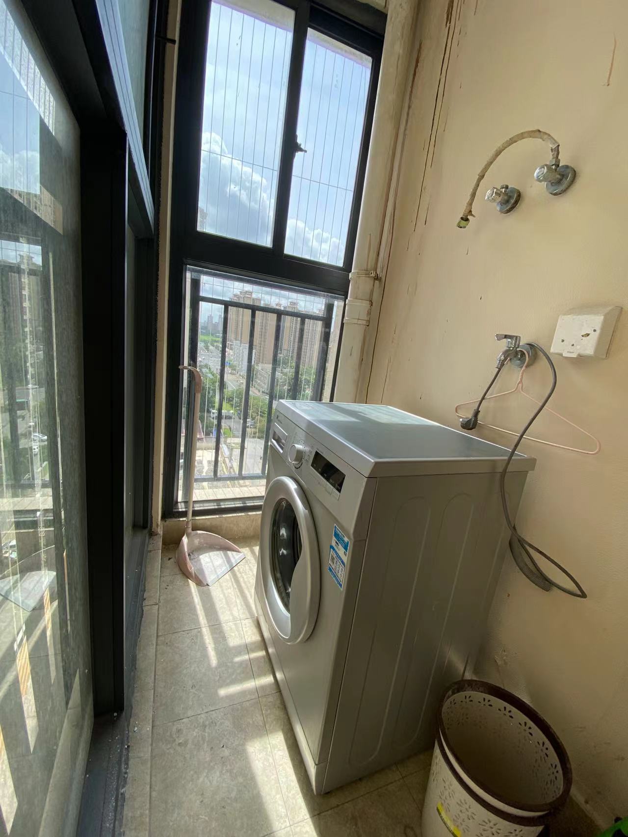 粤泰滨江花园 2室1厅1卫 2300.0元/月 粤泰滨江花园 2室1厅1卫 2300.0元/月室内图