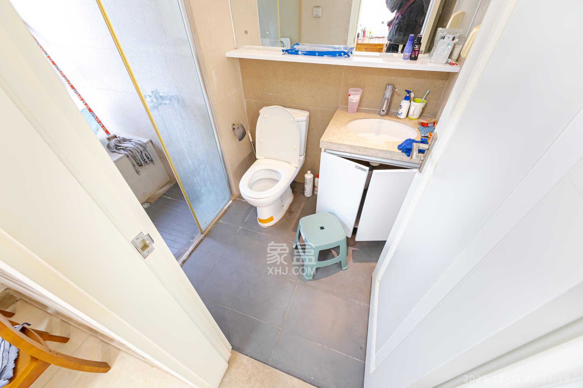 时代倾城一期  3室2厅1卫    80.0万卫生间