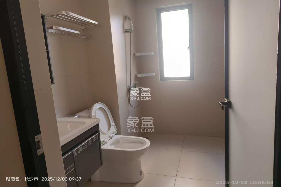 轨道中建麓江府 4室2厅2卫 3000.0元/月 轨道中建麓江府 4室2厅2卫 3000.0元/月室内图