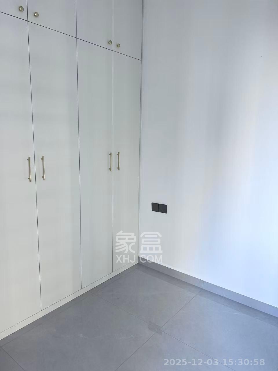 山月嘉园  1室1厅1卫    2400.0元/月