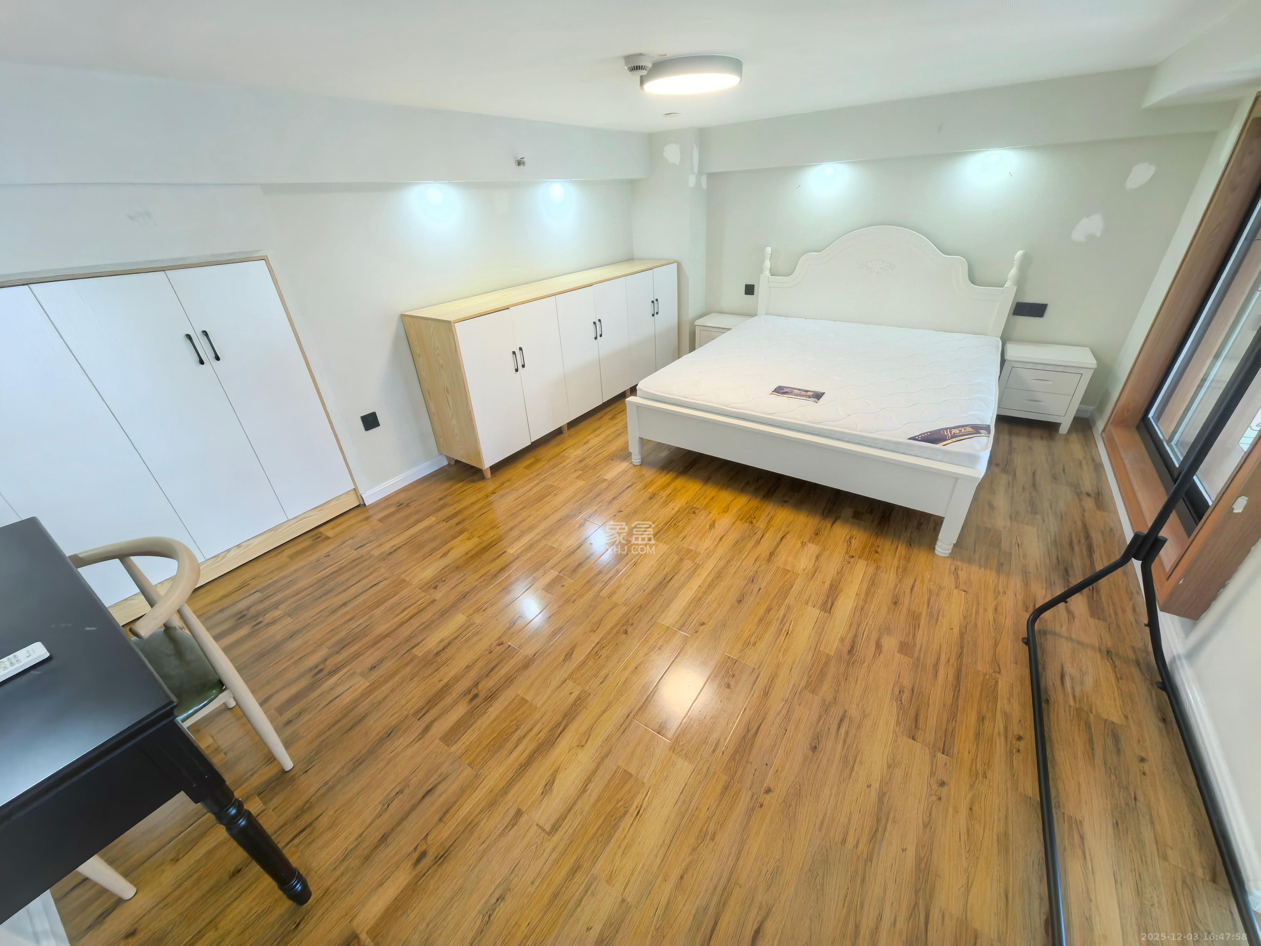 达美溪湖湾  1室1厅1卫    2400.0元/月室内图