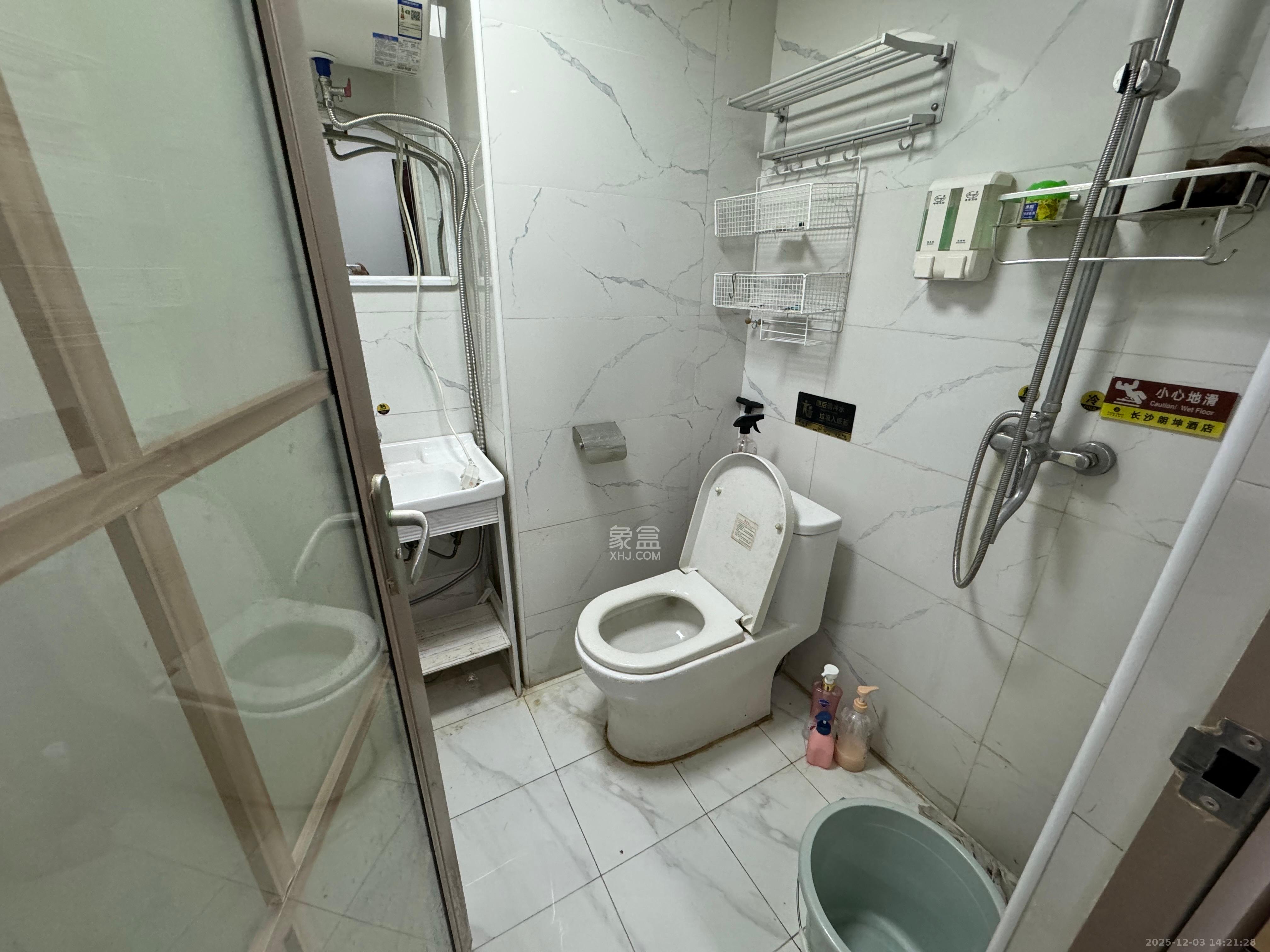 欧亚达国际广场 1室1厅1卫 1000.0元/月 欧亚达国际广场 1室1厅1卫 1000.0元/月室内图