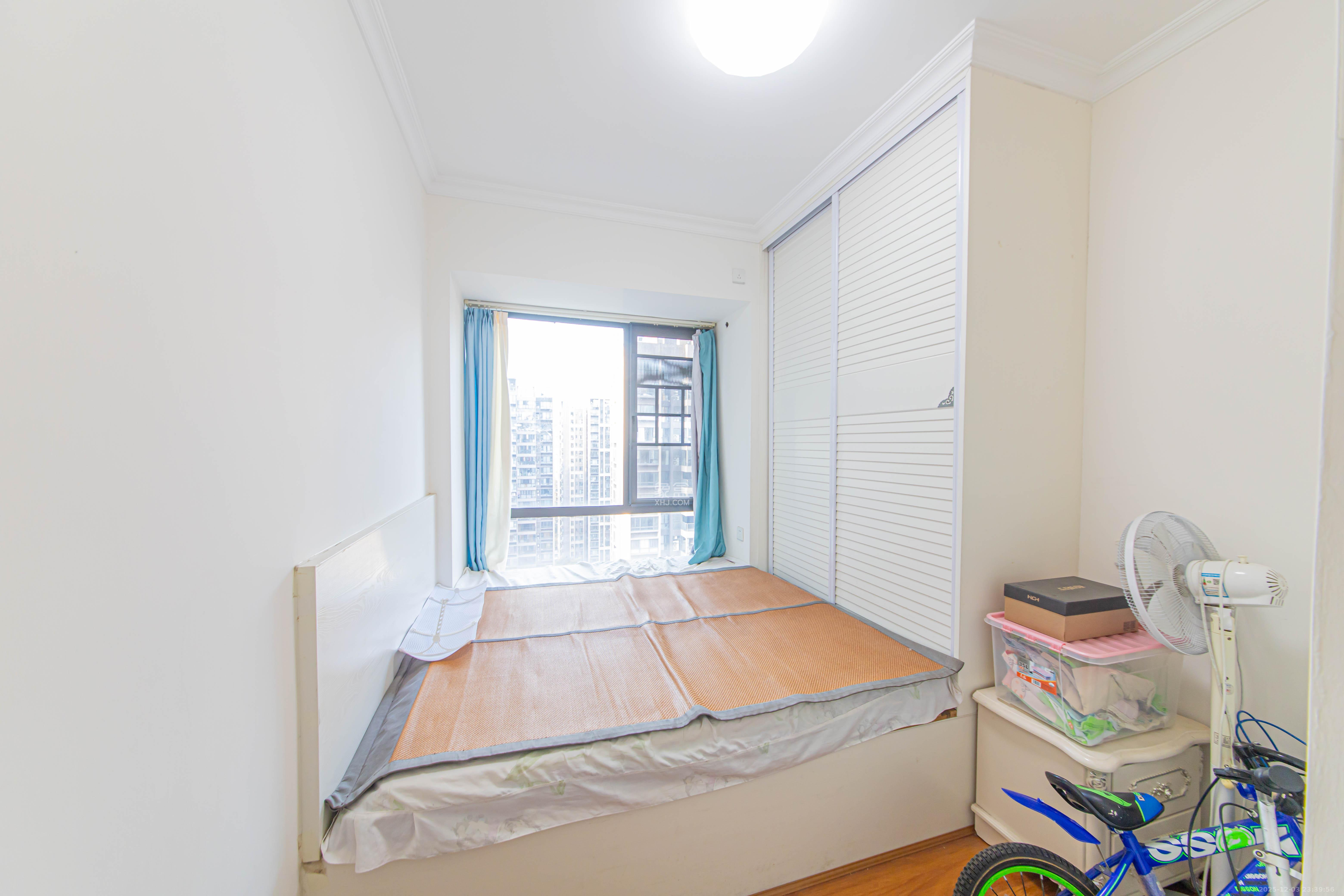 汇金城/嘉华城二期  4室2厅2卫    148.0万卧室