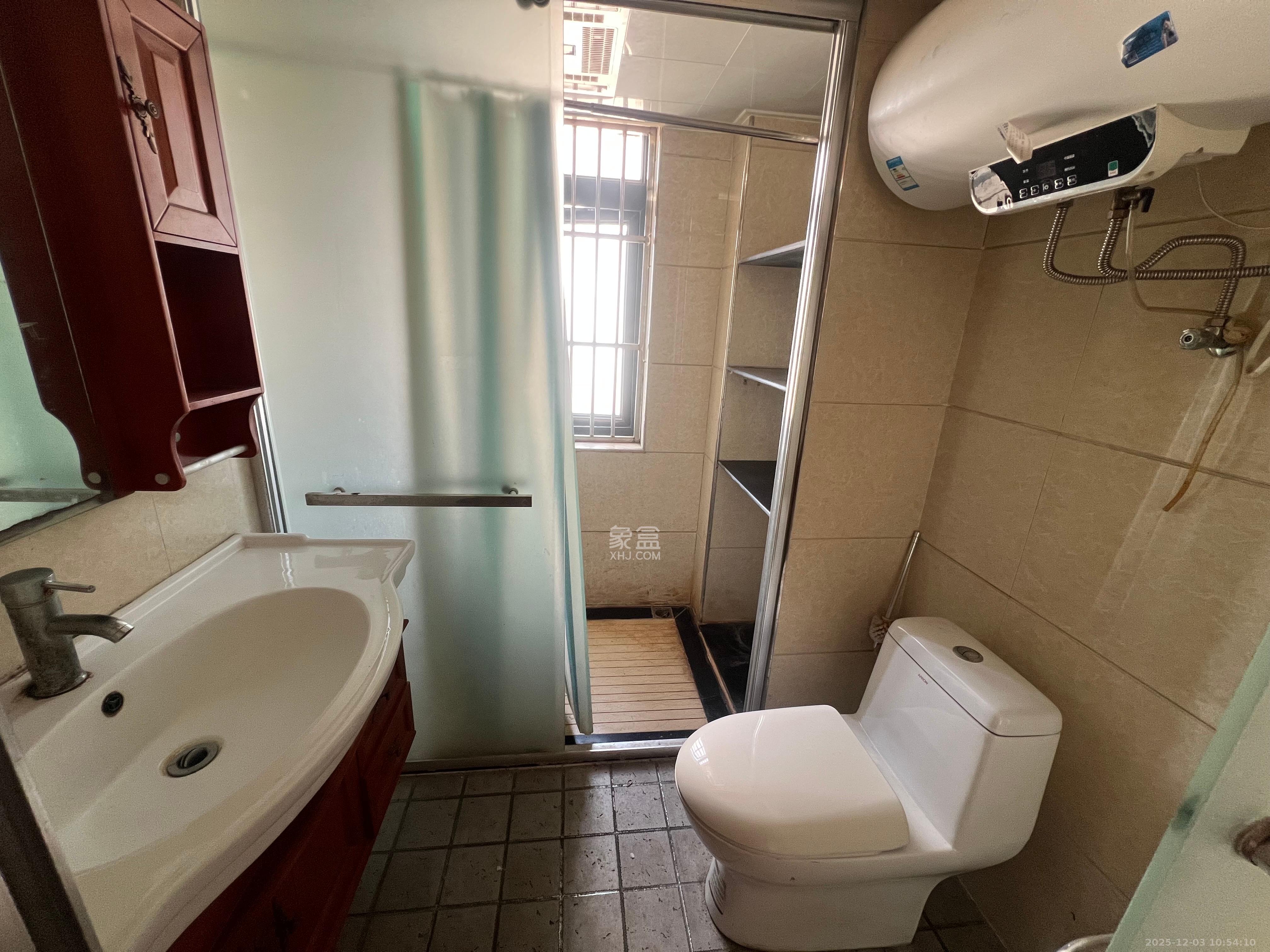 高鑫麓城 3室2厅1卫 3500.0元/月 高鑫麓城 3室2厅1卫 3500.0元/月室内图