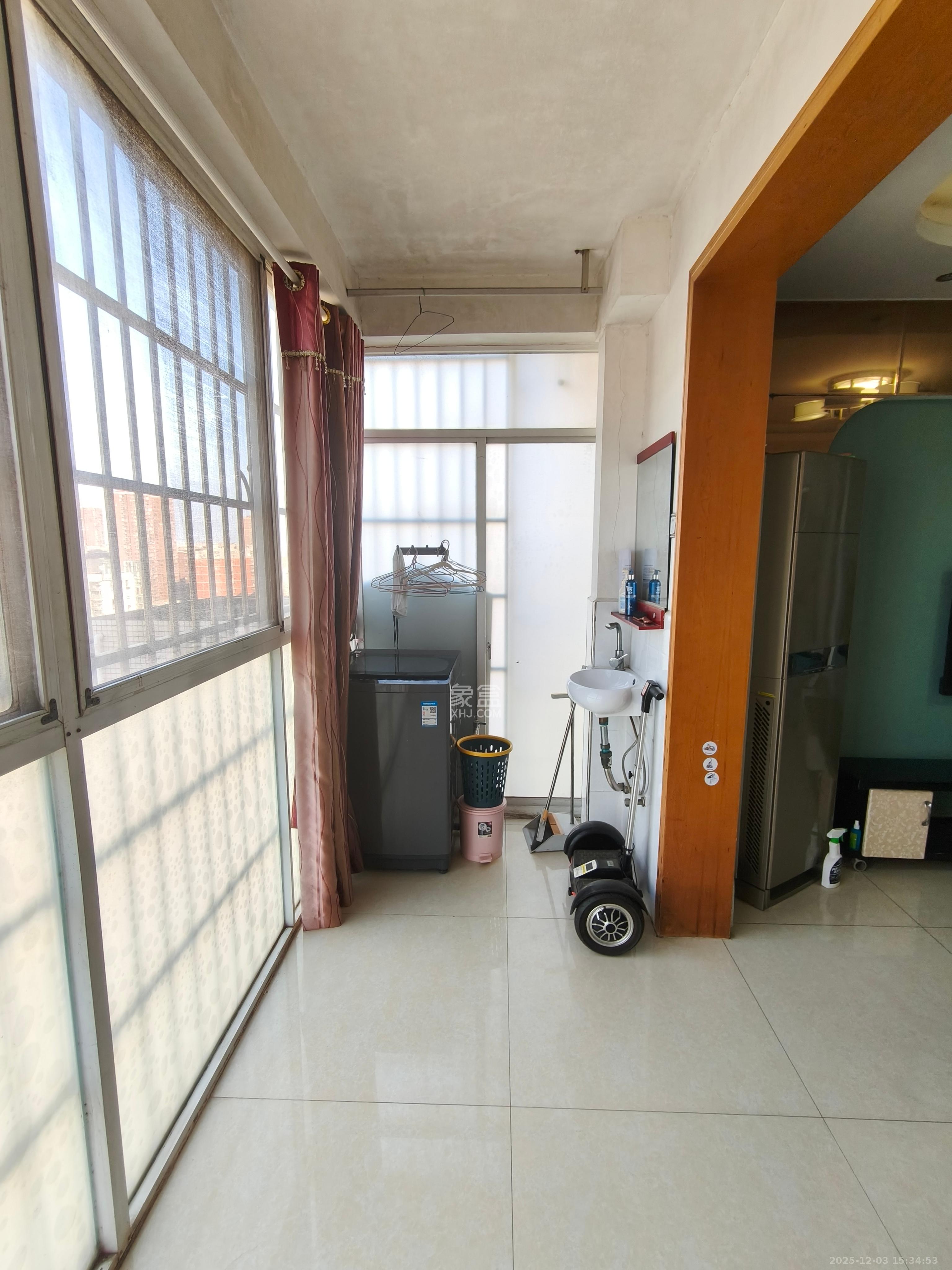 圣力华苑 2室2厅1卫 1650.0元/月 圣力华苑 2室2厅1卫 1650.0元/月室内图