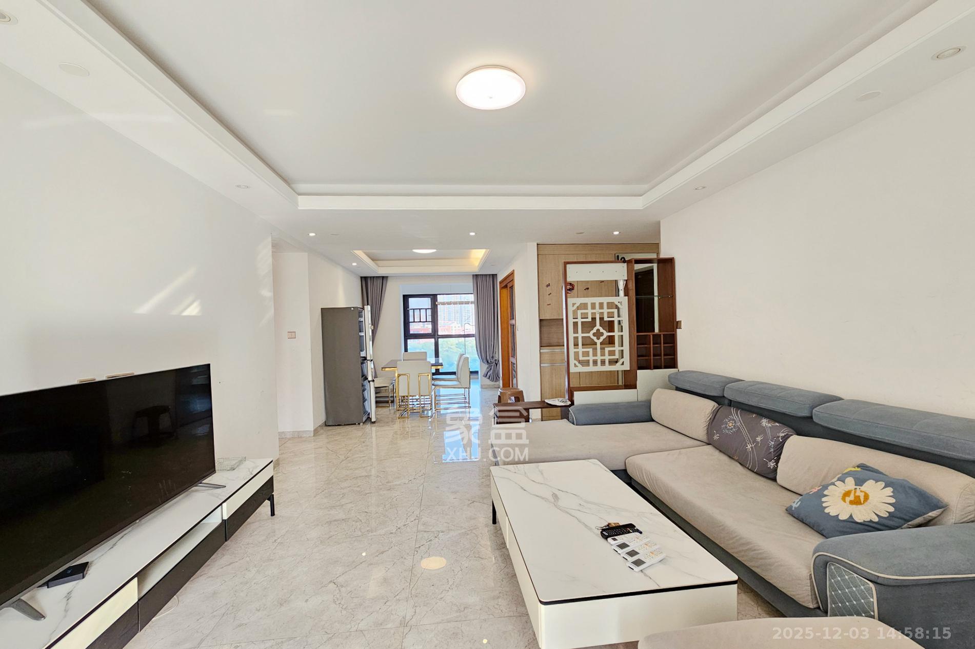 明昇壹城（明昇时代广场）二期  3室2厅2卫    150.0万客厅