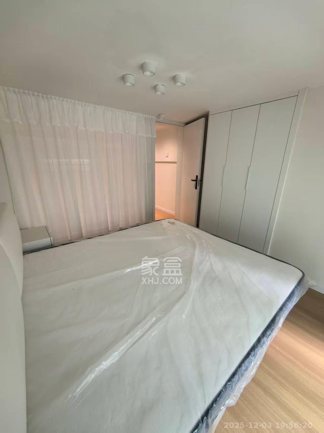 福晟翡翠湾  2室1厅1卫    2300.0元/月室内图