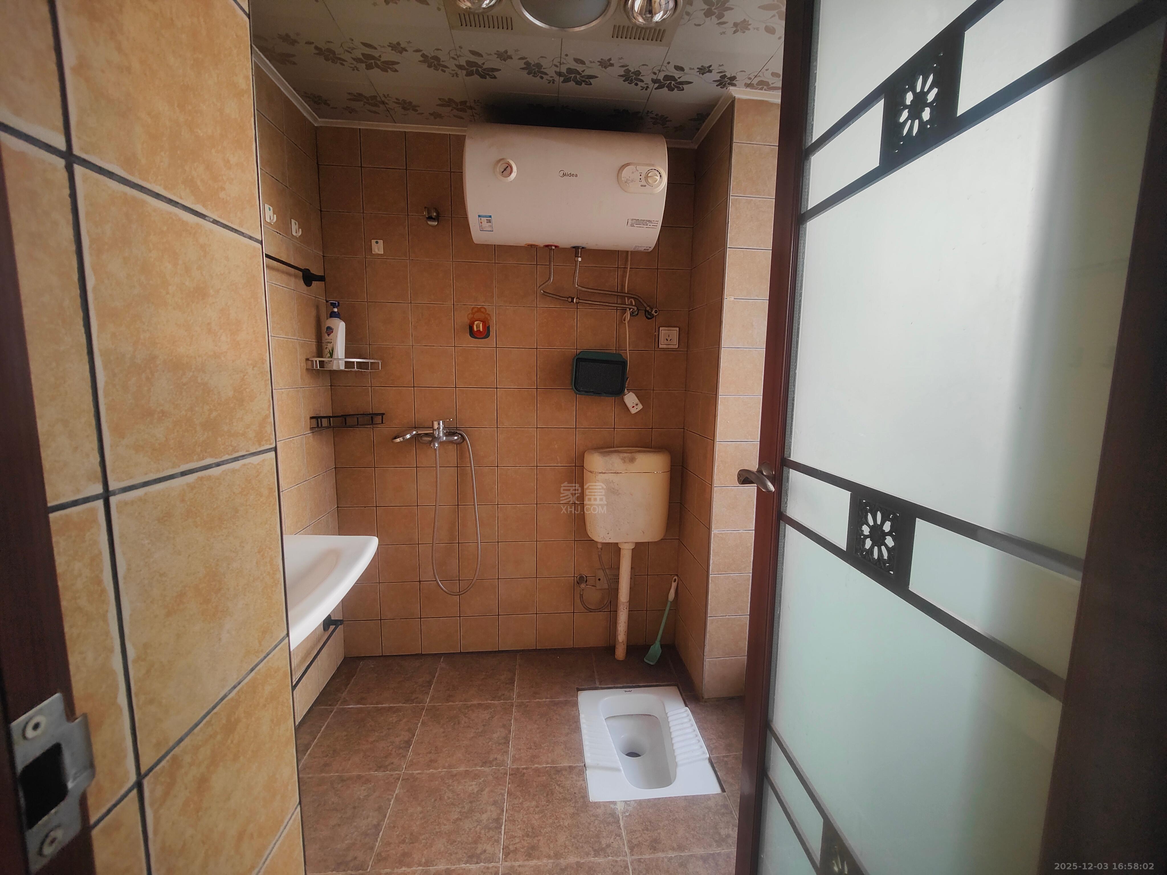 尚格名城向左向右  1室1厅1卫    1050.0元/月室内图