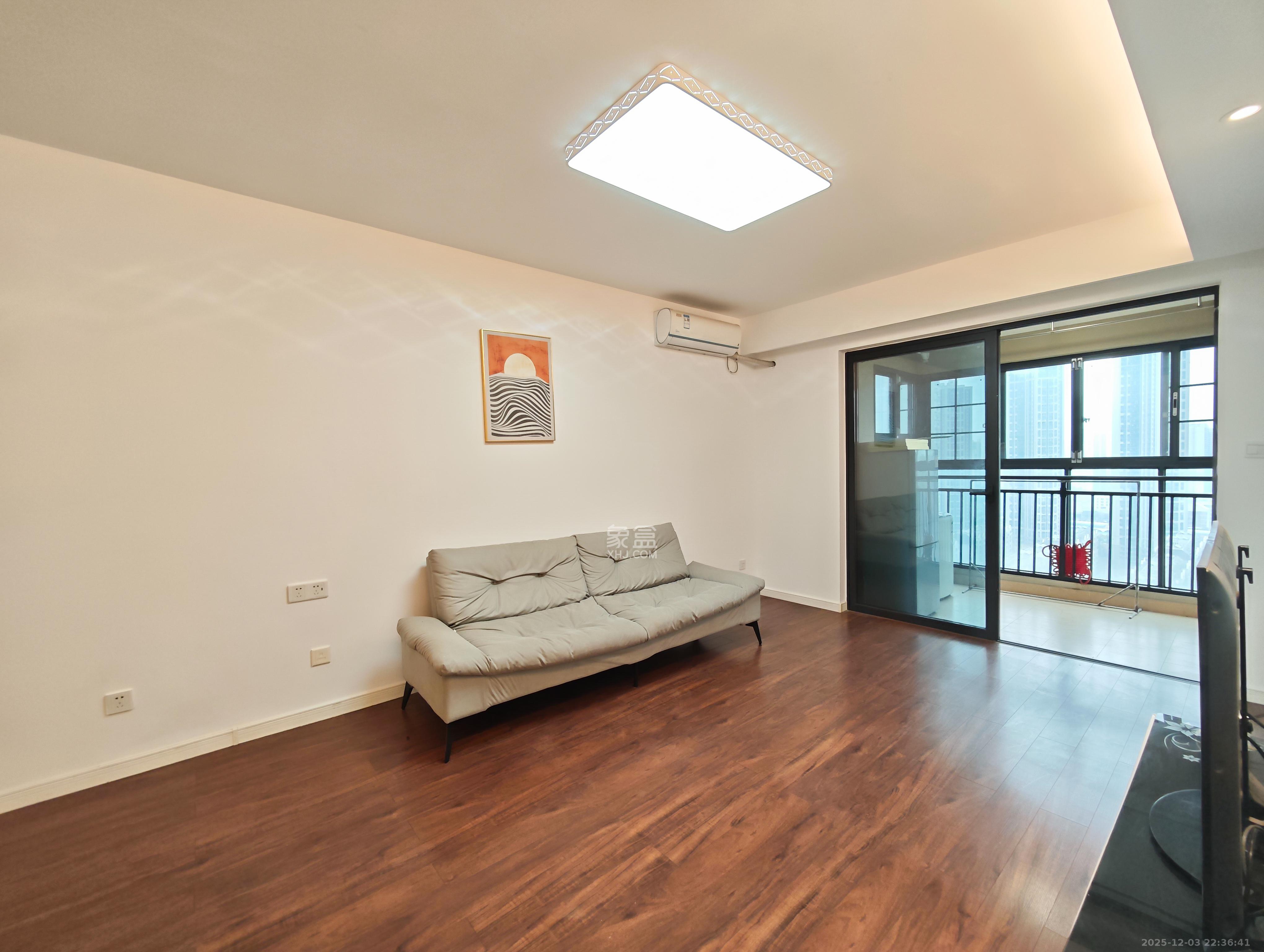 万科魅力之城观澜里  3室2厅1卫    90.0万