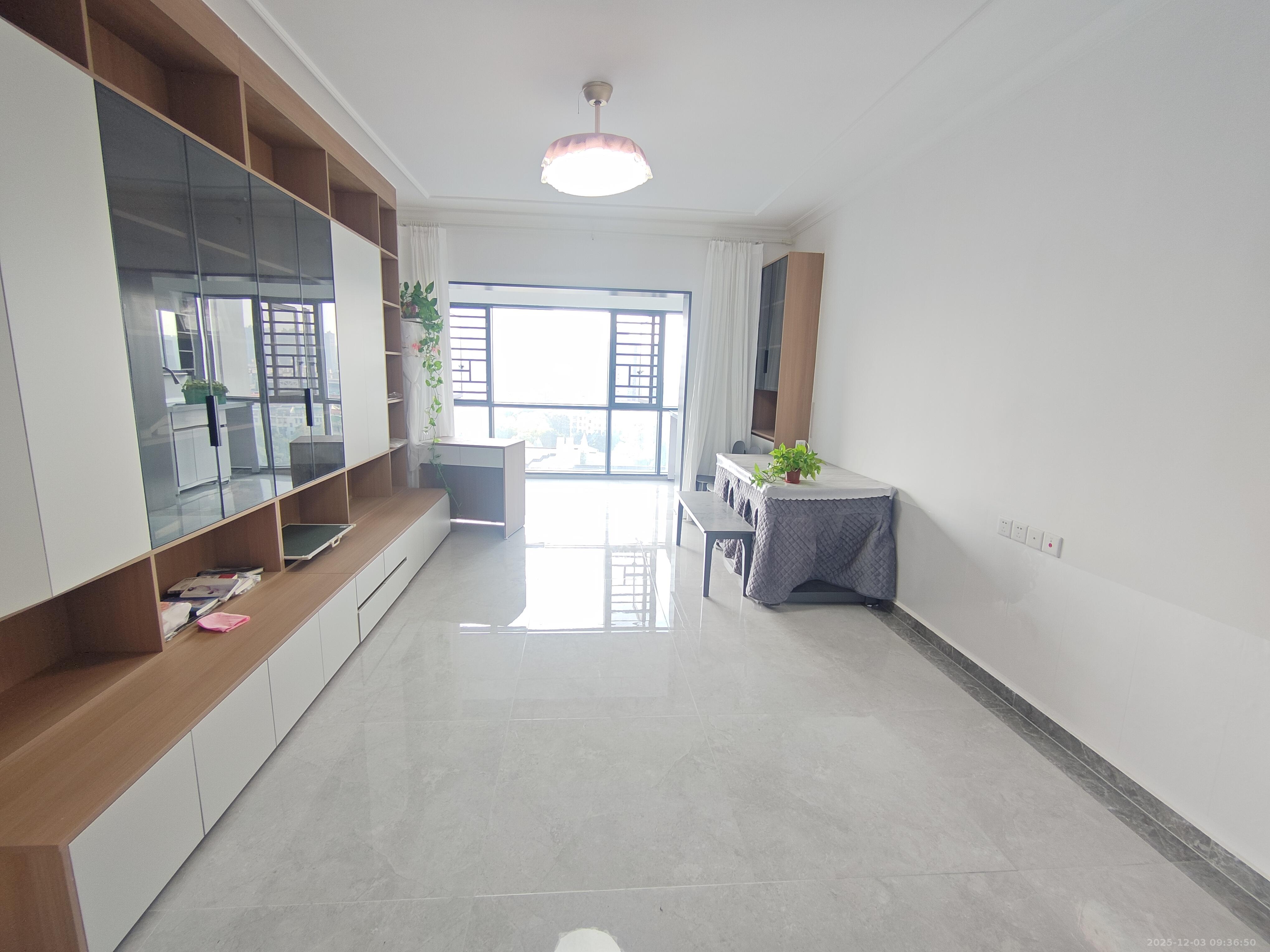 富力芙蓉新天地 3室2厅2卫 4000.0元/月 富力芙蓉新天地 3室2厅2卫 4000.0元/月室内图