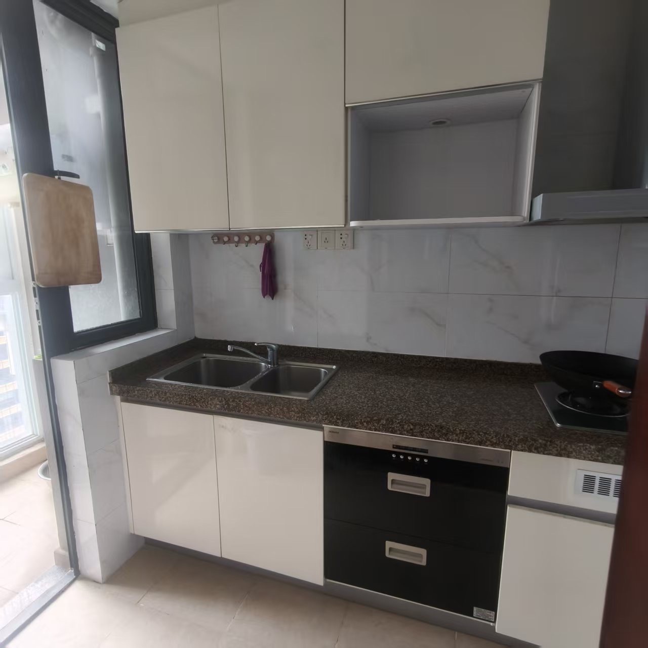 恒大海口文化旅游城 2室1厅1卫 1800.0元/月 恒大海口文化旅游城 2室1厅1卫 1800.0元/月室内图