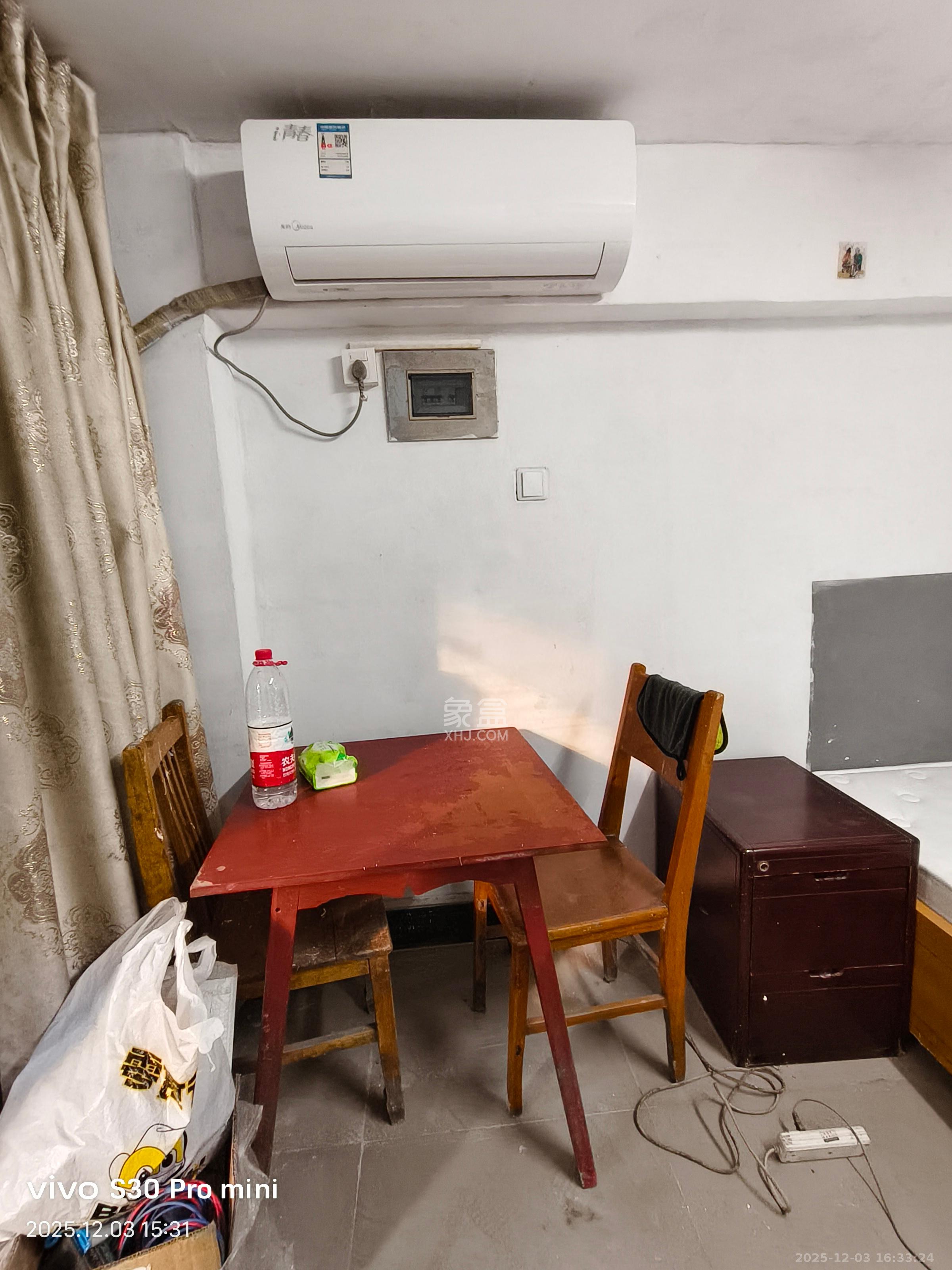 鄱阳小区 1室0厅0卫 800.0元/月 鄱阳小区 1室0厅0卫 800.0元/月室内图