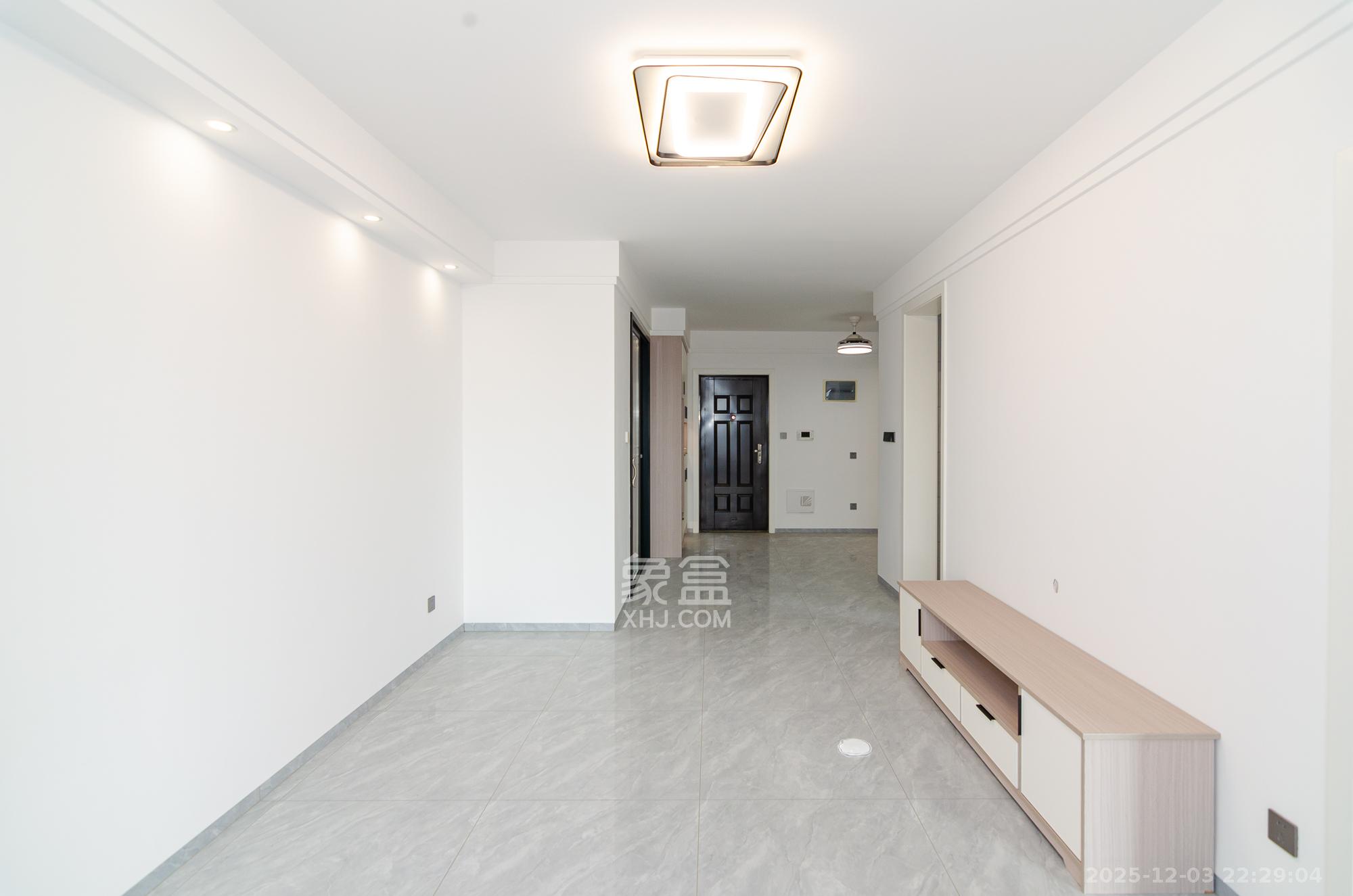 金地三千府（金地湖山樾、金地自在城）  3室2厅1卫    51.8万客厅