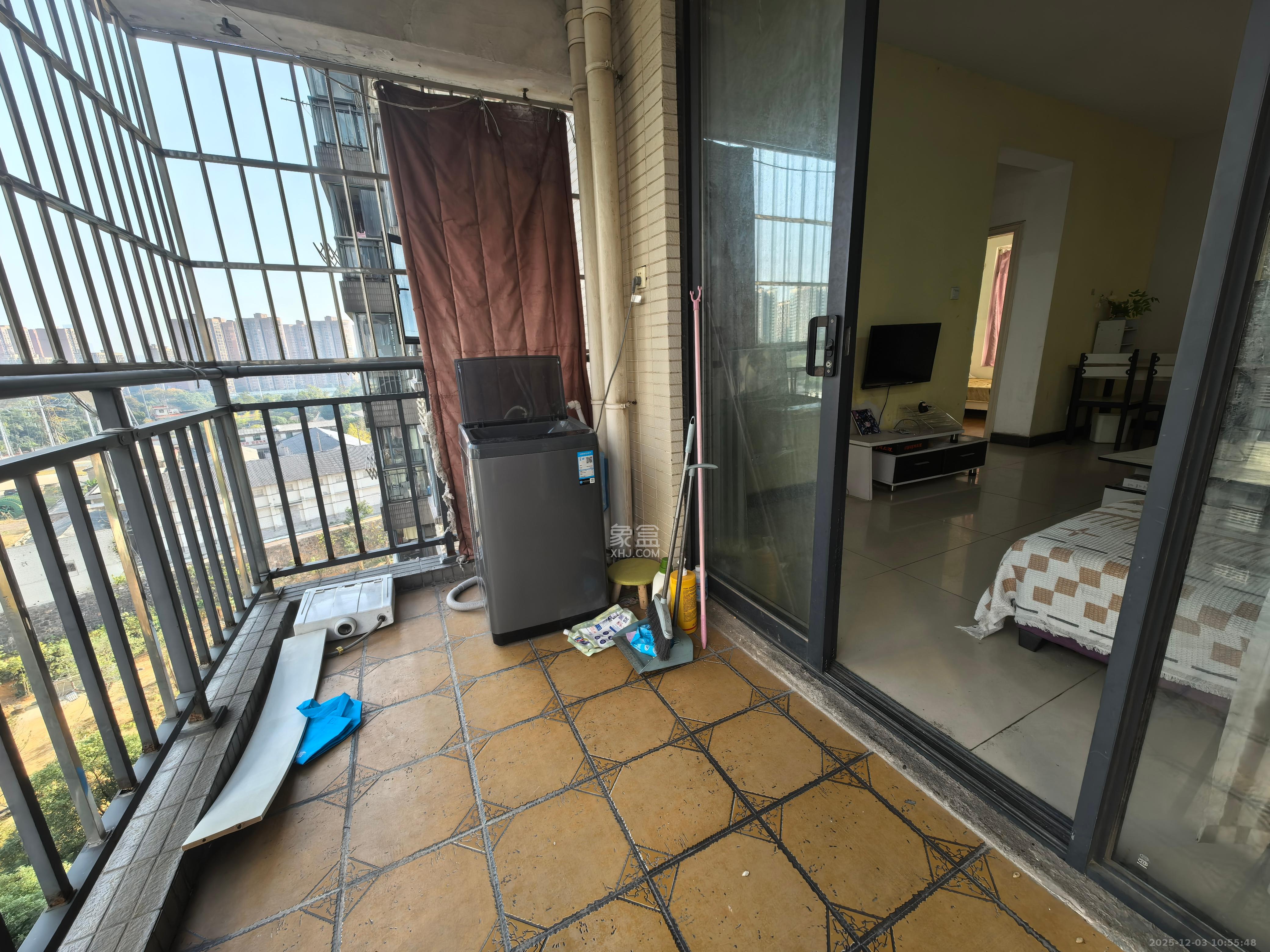 莱茵城  1室2厅1卫    1600.0元/月室内图