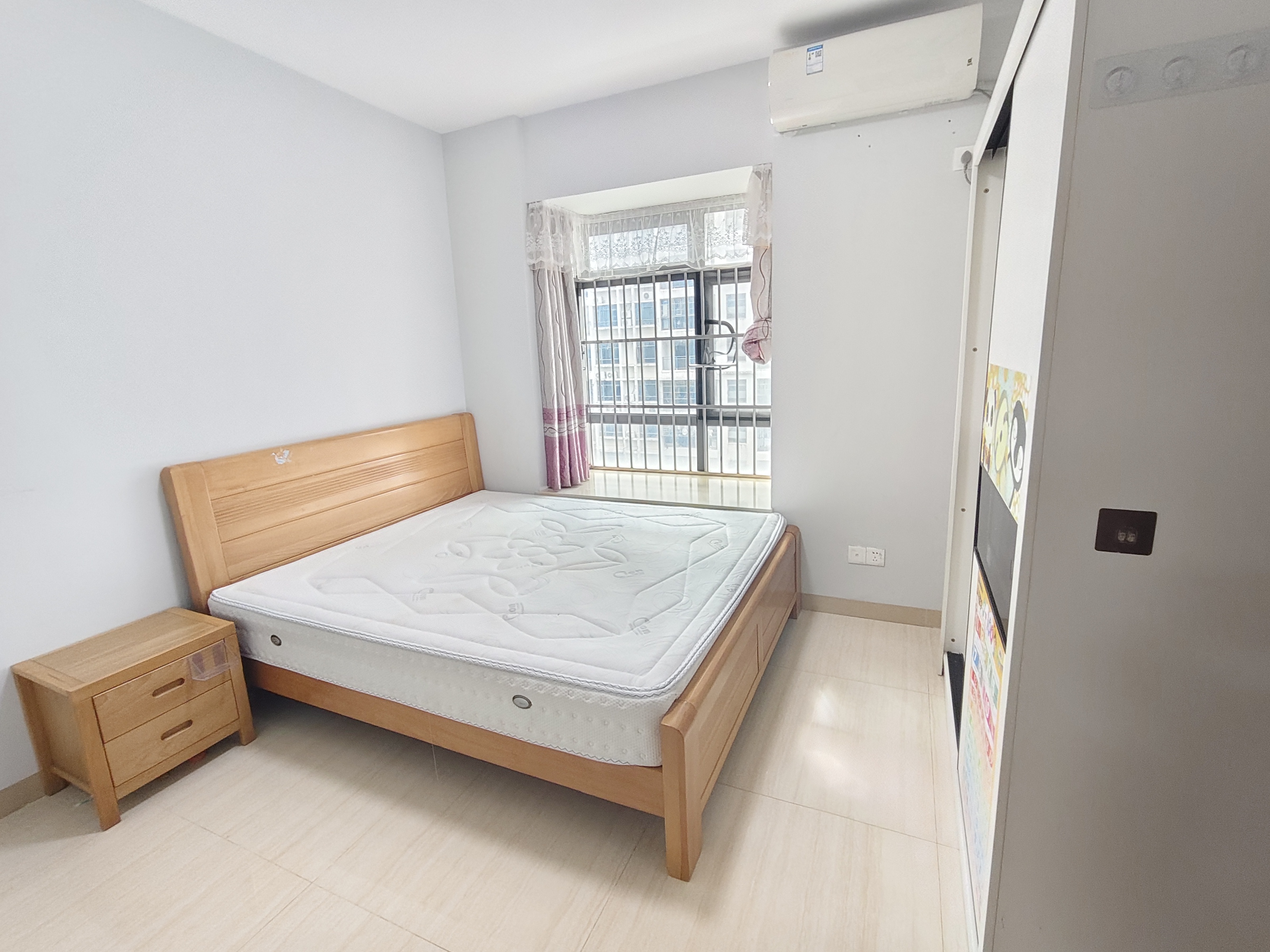 椰海雅苑 2室2厅1卫 2500.0元/月 椰海雅苑 2室2厅1卫 2500.0元/月室内图