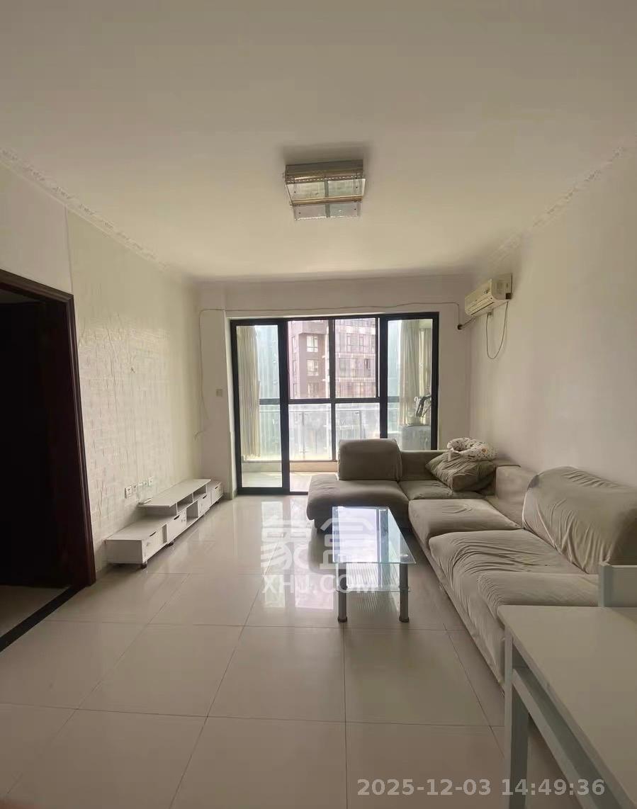 阳光100三期 2室2厅1卫 1800.0元/月 阳光100三期 2室2厅1卫 1800.0元/月室内图