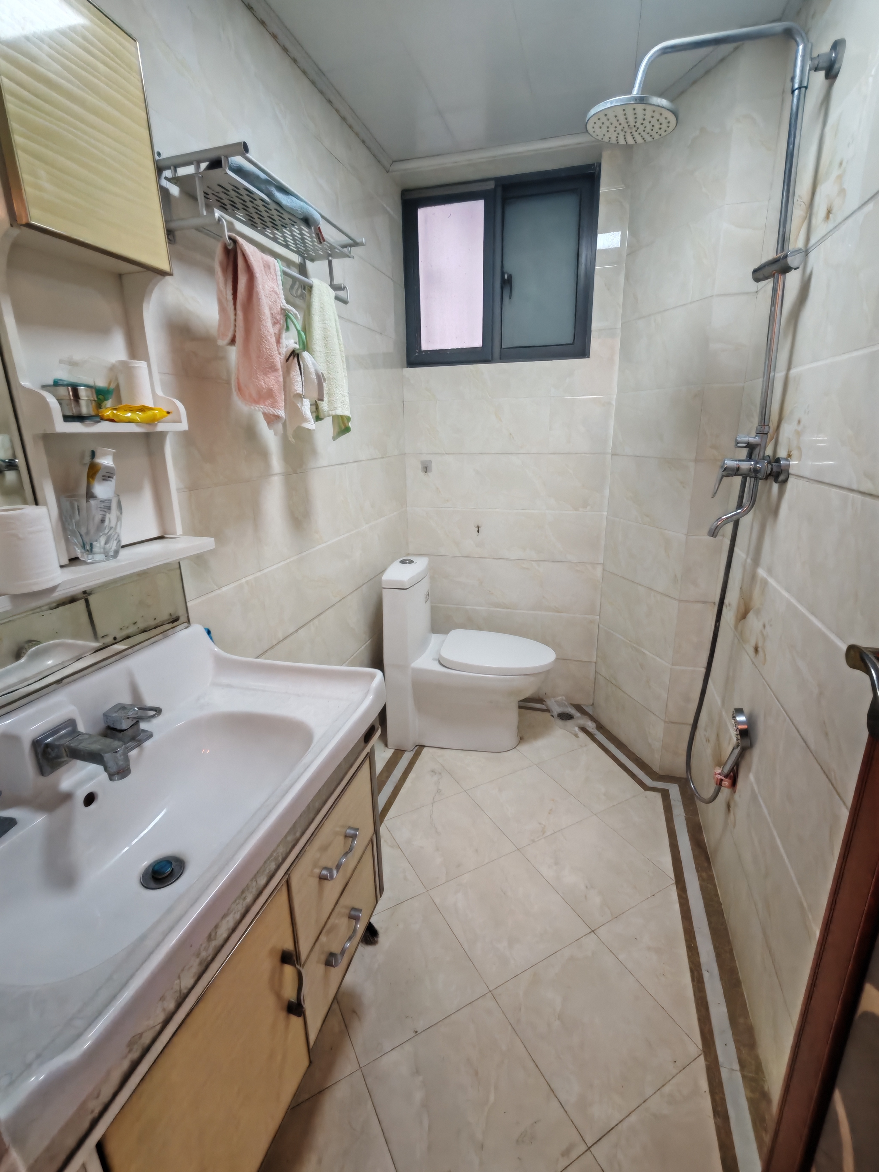 椰海雅苑 2室2厅1卫 2700.0元/月 椰海雅苑 2室2厅1卫 2700.0元/月室内图