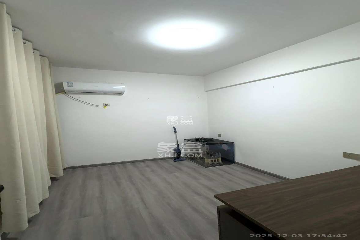 碧桂园公园壹号(凯怡茗苑) 3室2厅2卫 2000.0元/月 碧桂园公园壹号(凯怡茗苑) 3室2厅2卫 2000.0元/月室内图