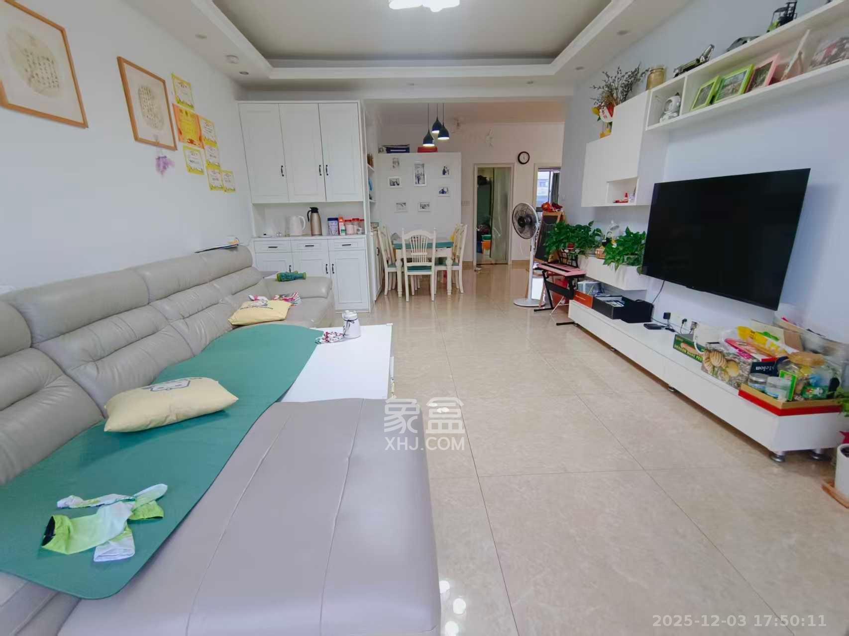 阳光100二期 3室2厅1卫 2500.0元/月 阳光100二期 3室2厅1卫 2500.0元/月室内图