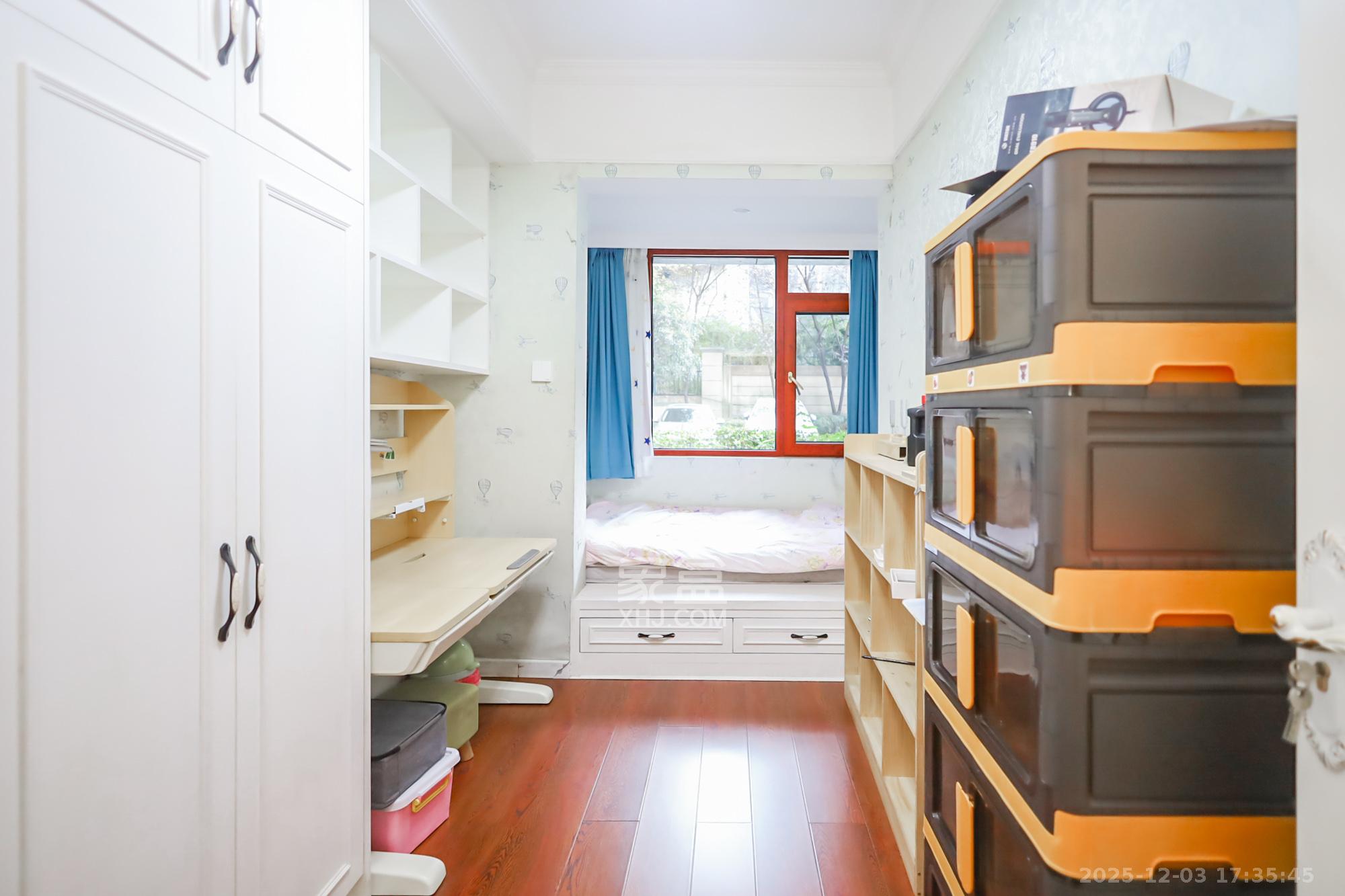 世茂铂翠湾一期 3室1厅1卫 140.0万 世茂铂翠湾一期 3室1厅1卫 140.0万卧室