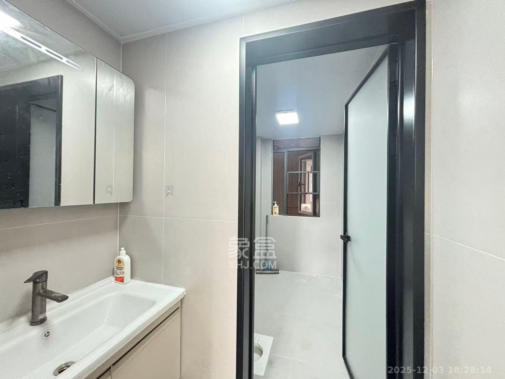 先锋新宇 3室2厅2卫 2300.0元/月 先锋新宇 3室2厅2卫 2300.0元/月室内图