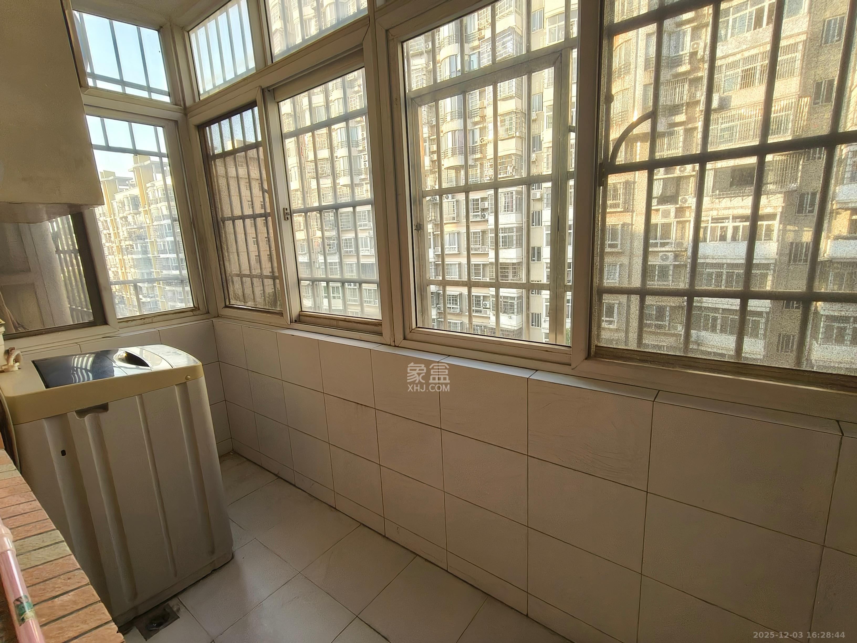 晶华美地  2室2厅2卫    1500.0元/月室内图