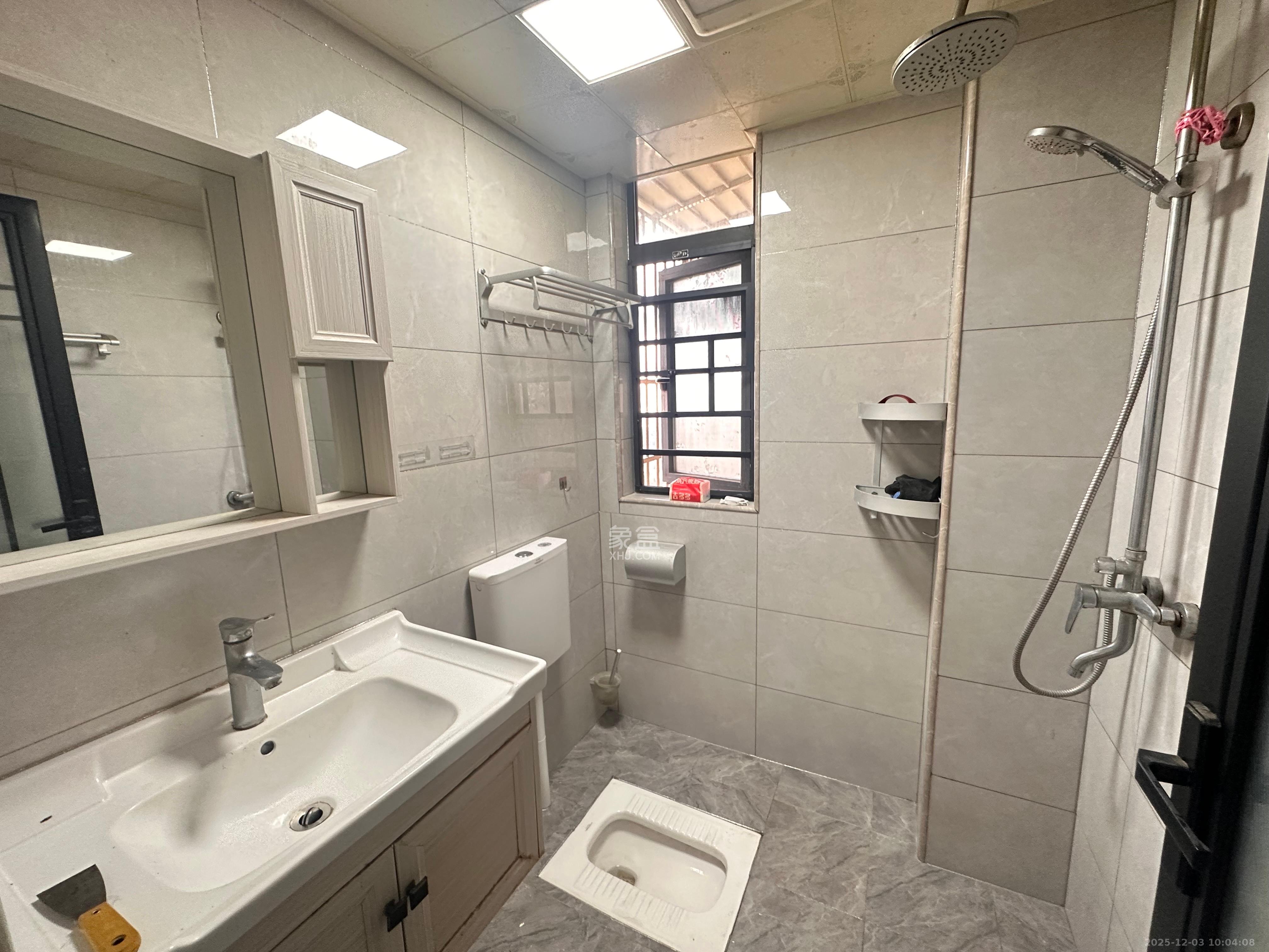 嘉雨兴园 2室1厅1卫 2500.0元/月 嘉雨兴园 2室1厅1卫 2500.0元/月室内图