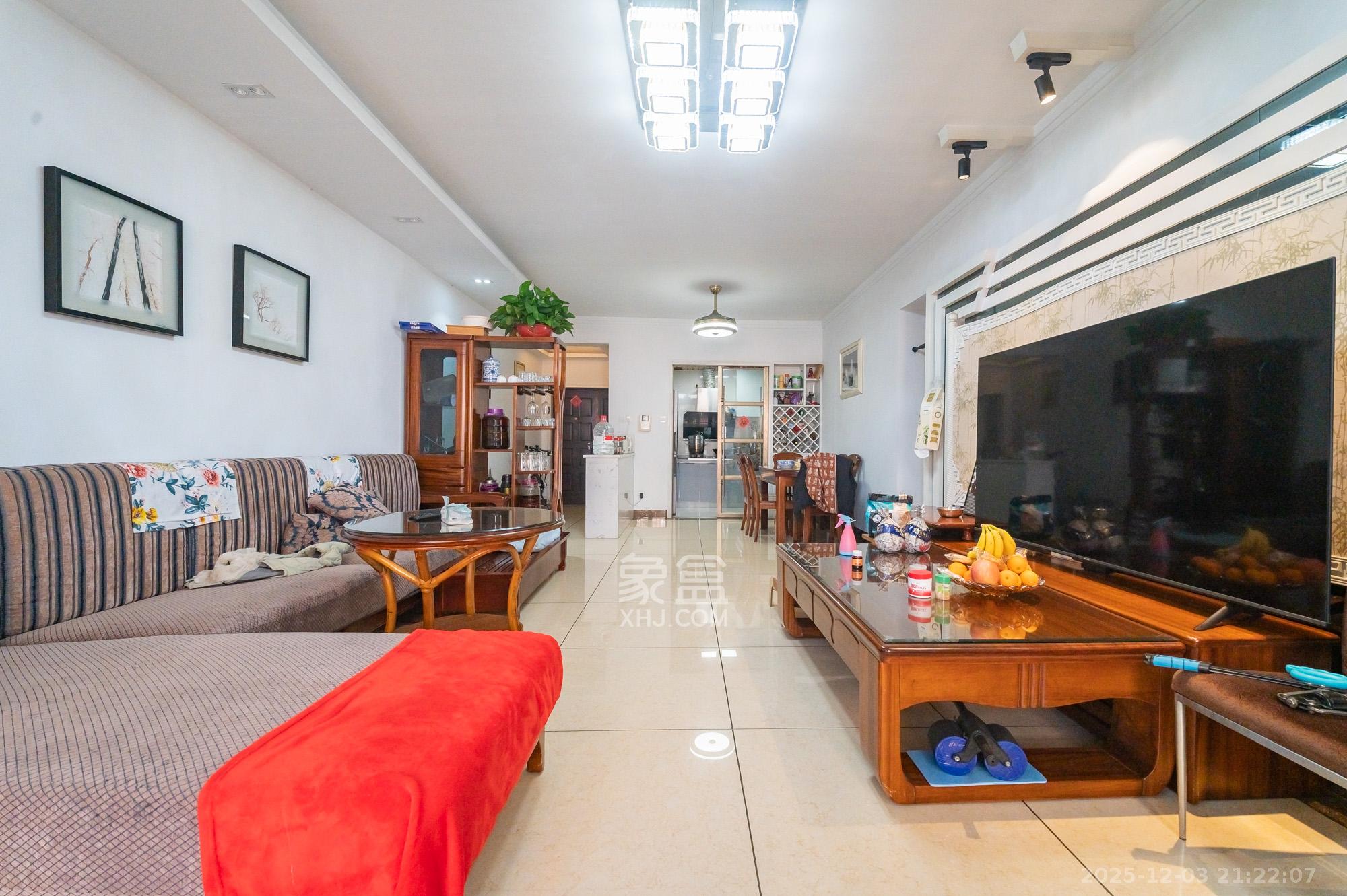 幸福里润城(幸福里二期) 1室2厅2卫 75.8万 幸福里润城(幸福里二期) 1室2厅2卫 75.8万客厅