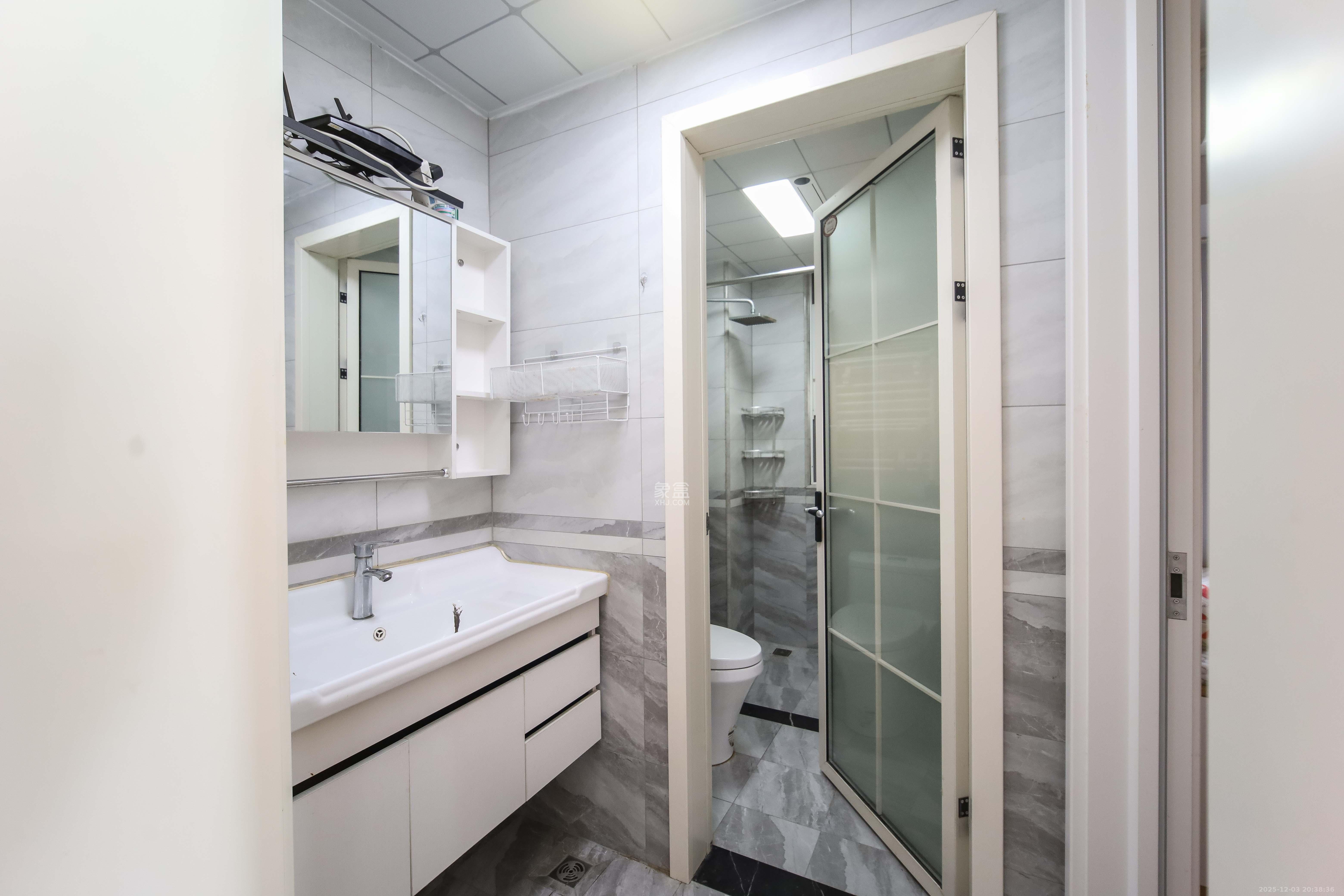 金地格林公馆 3室2厅1卫 96.0万 金地格林公馆 3室2厅1卫 96.0万卫生间