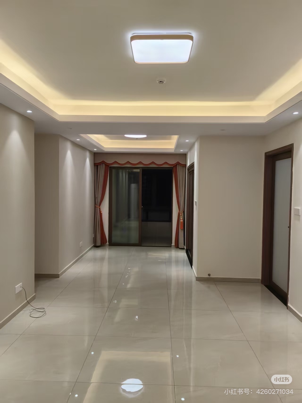 金湖壹号  3室2厅2卫    3800.0元/月