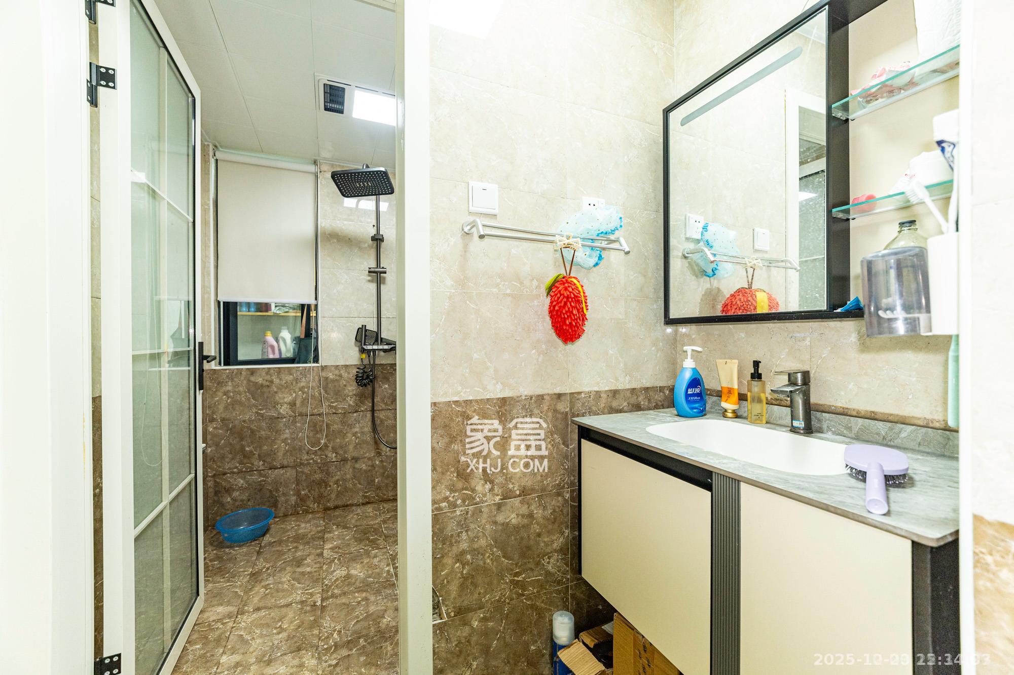 蓝山郡  3室2厅1卫    1900.0元/月室内图