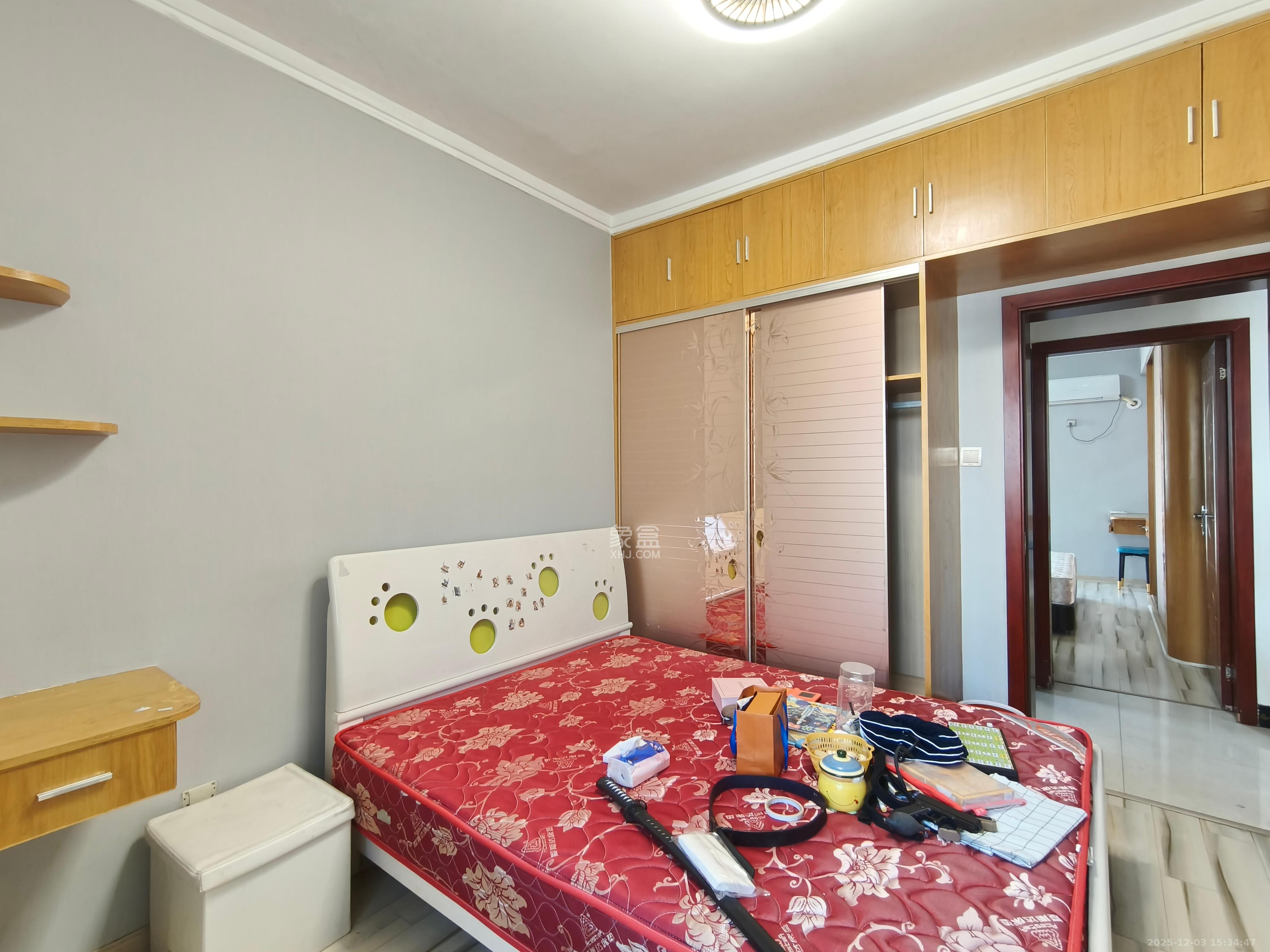 圣力华苑 2室2厅1卫 1650.0元/月 圣力华苑 2室2厅1卫 1650.0元/月室内图