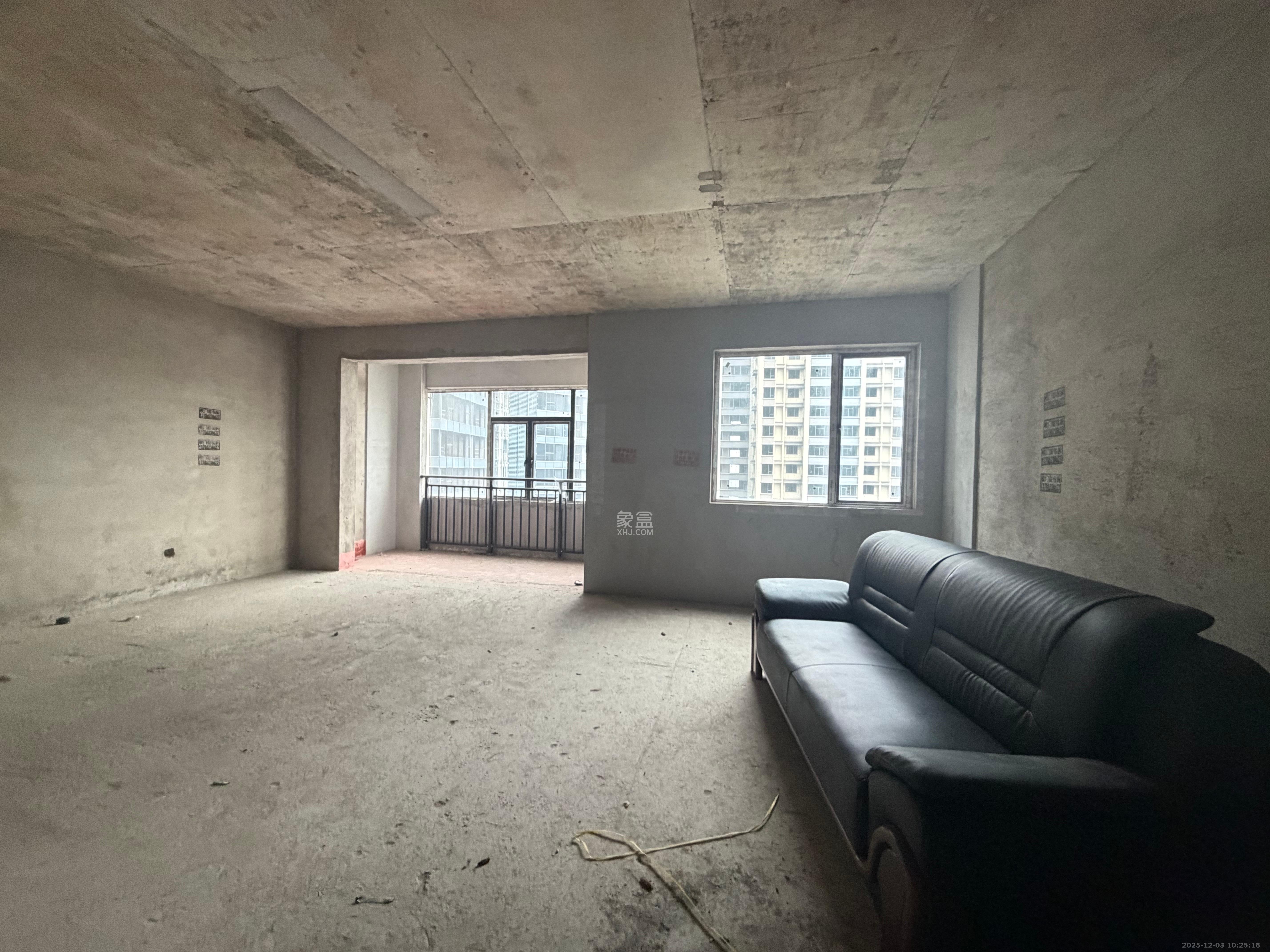 恒润国际  3室2厅2卫    50.0万