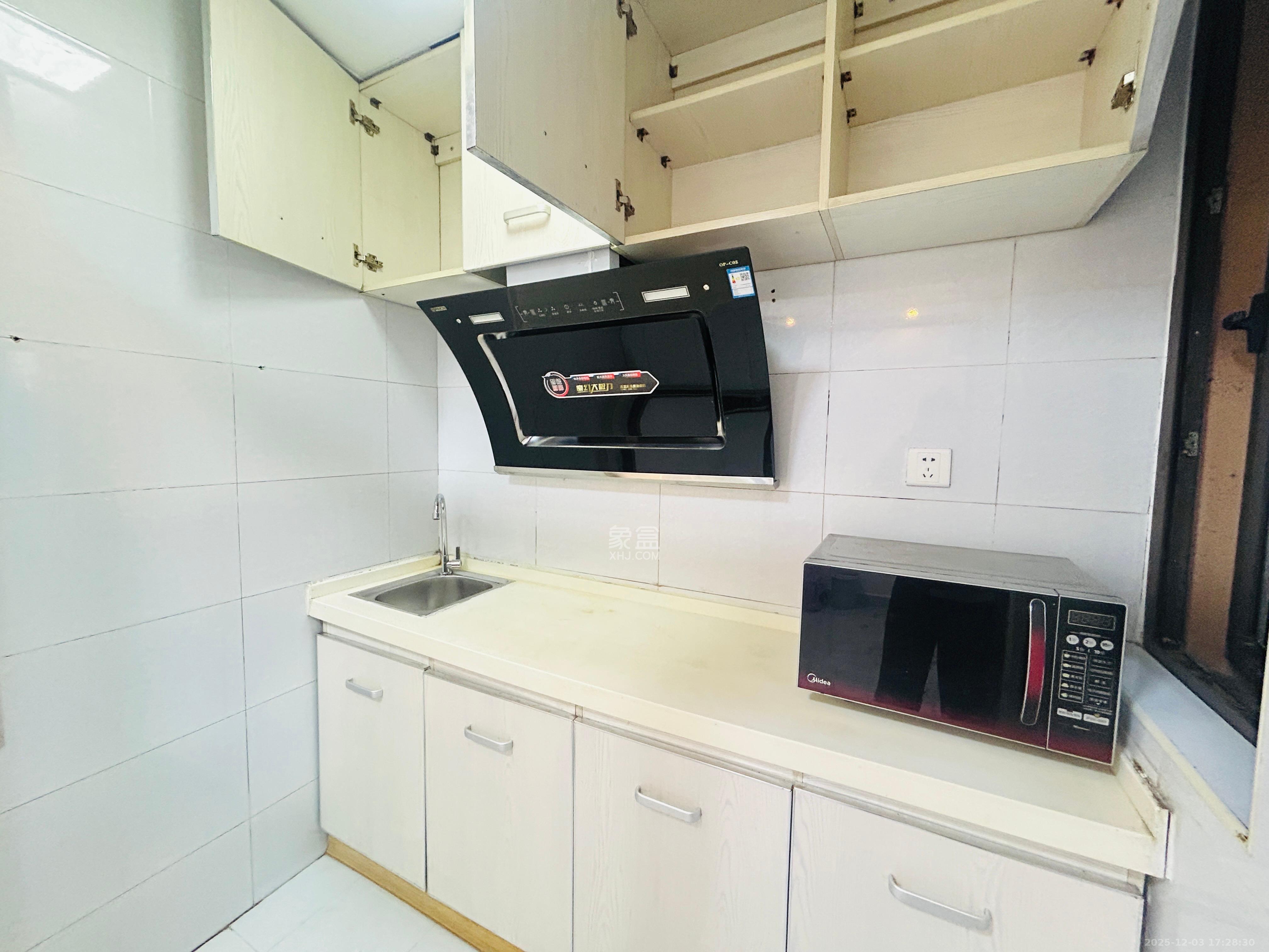 罗马国际公寓 1室1厅1卫 1300.0元/月 罗马国际公寓 1室1厅1卫 1300.0元/月室内图