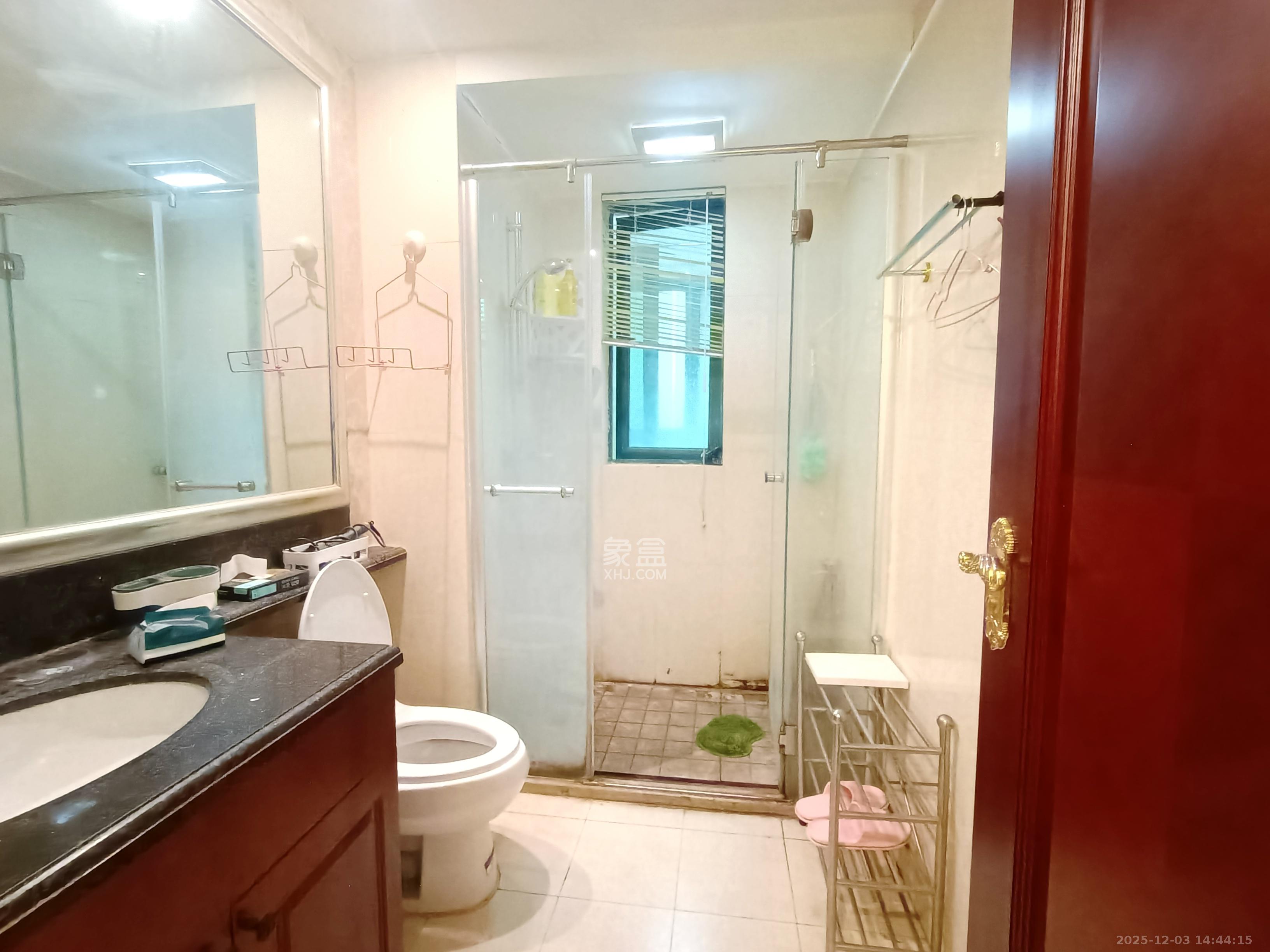 恒大城  3室2厅1卫    2300.0元/月室内图