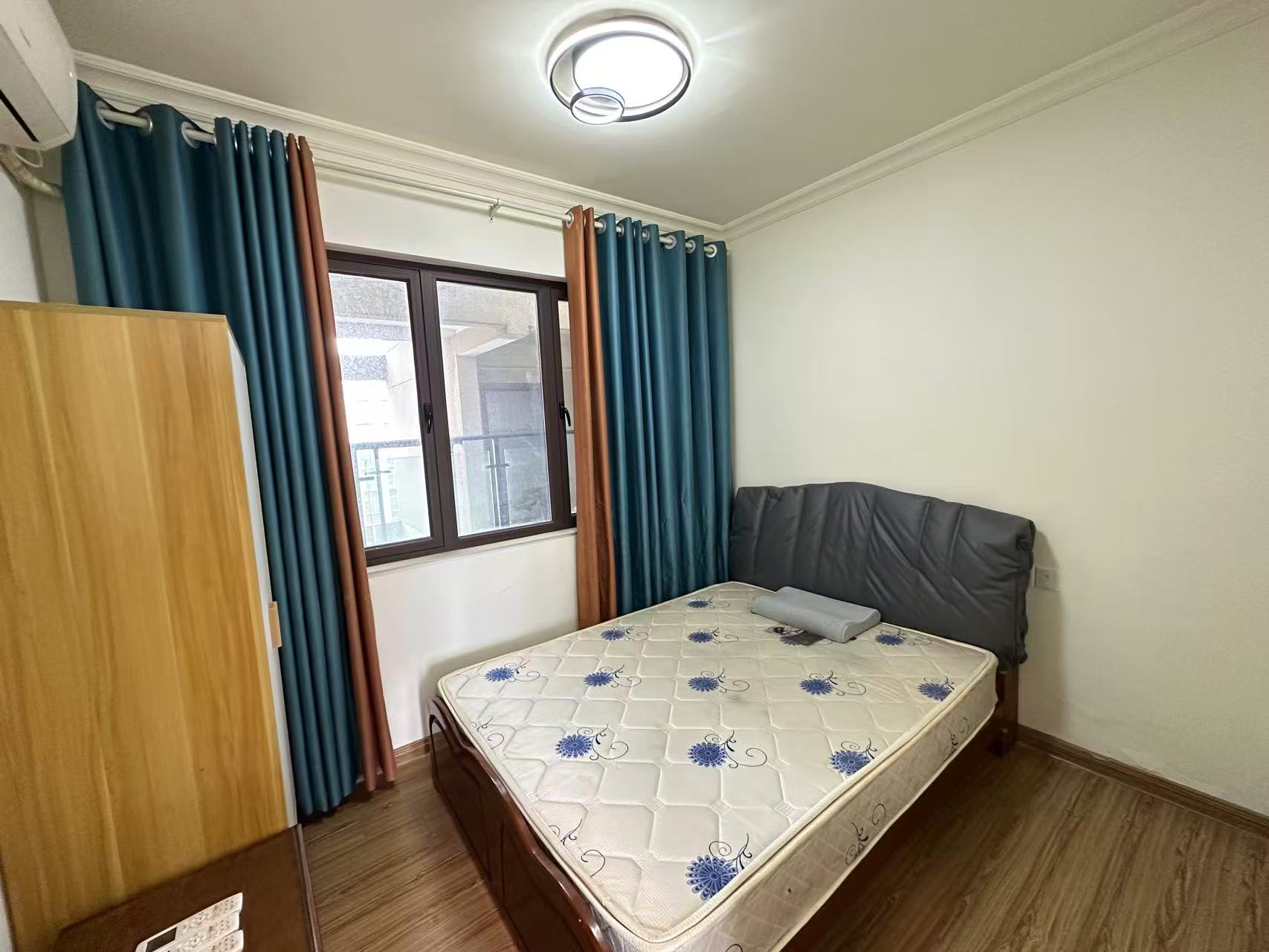 华耀碧桂园十里江湾誉峯  3室2厅2卫    65.0万