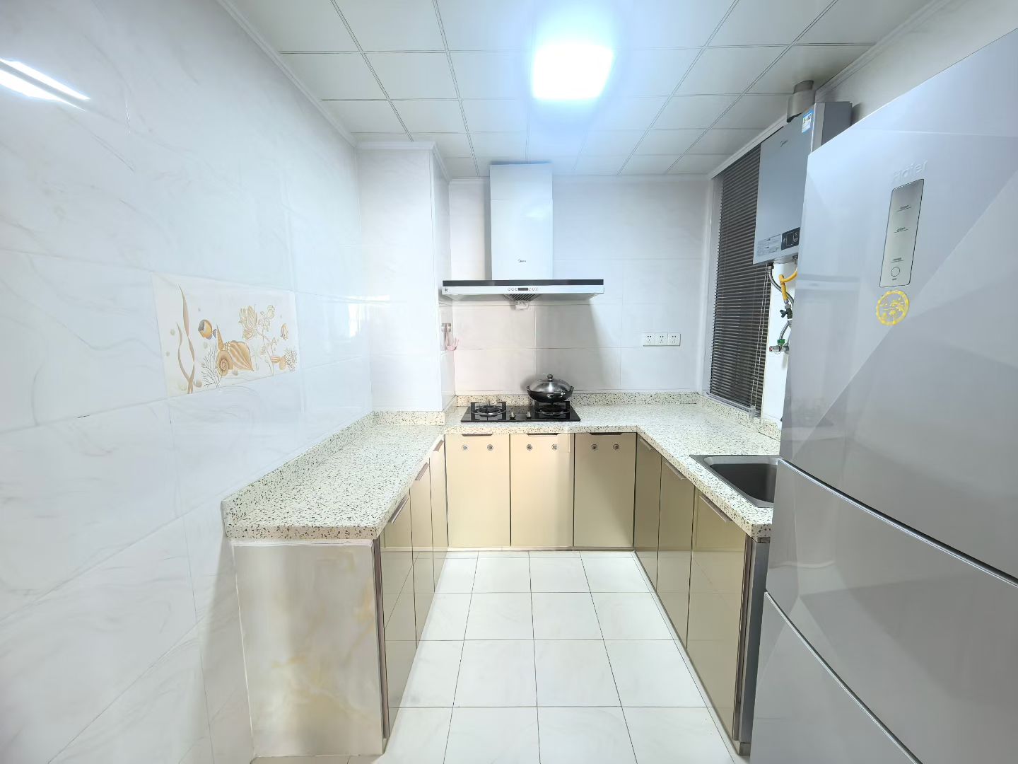 金山广场 2室2厅1卫 2500.0元/月 金山广场 2室2厅1卫 2500.0元/月室内图